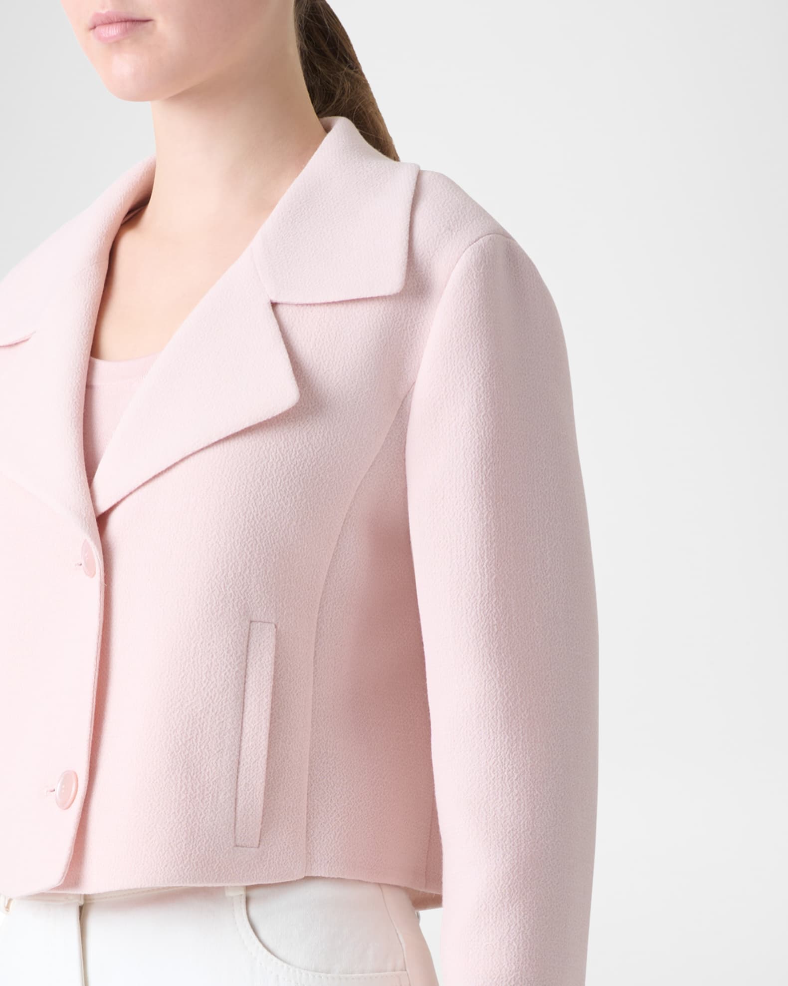 AKRISジャケット Akris Wide Lapel Single-Breasted Crop Jacket | Neiman Marcus