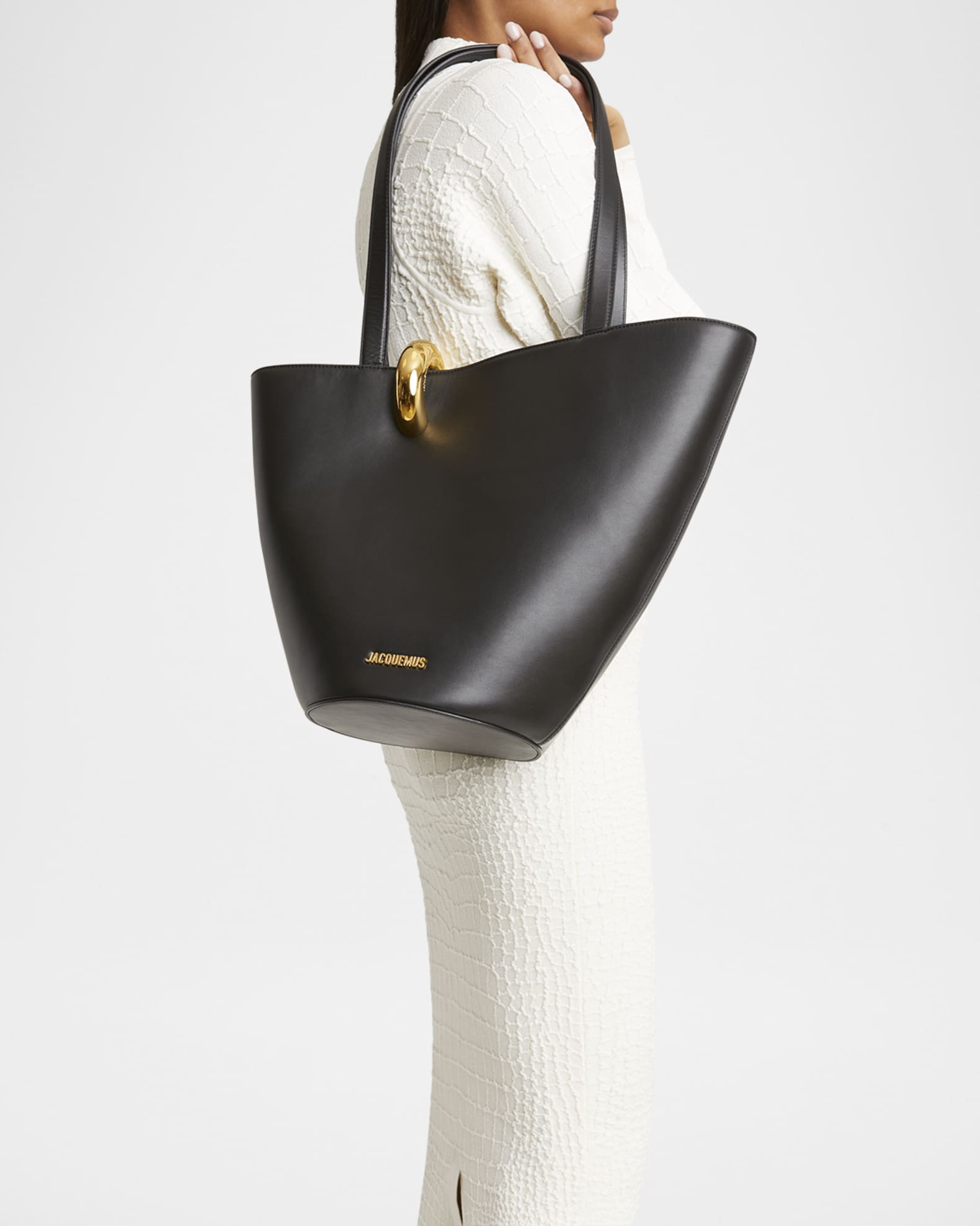 【関税＆送料込み】Jacquemus Bambola Shoulder Bag Jacquemus Le Bambola Moyen Leather Shoulder Bag | Neiman Marcus