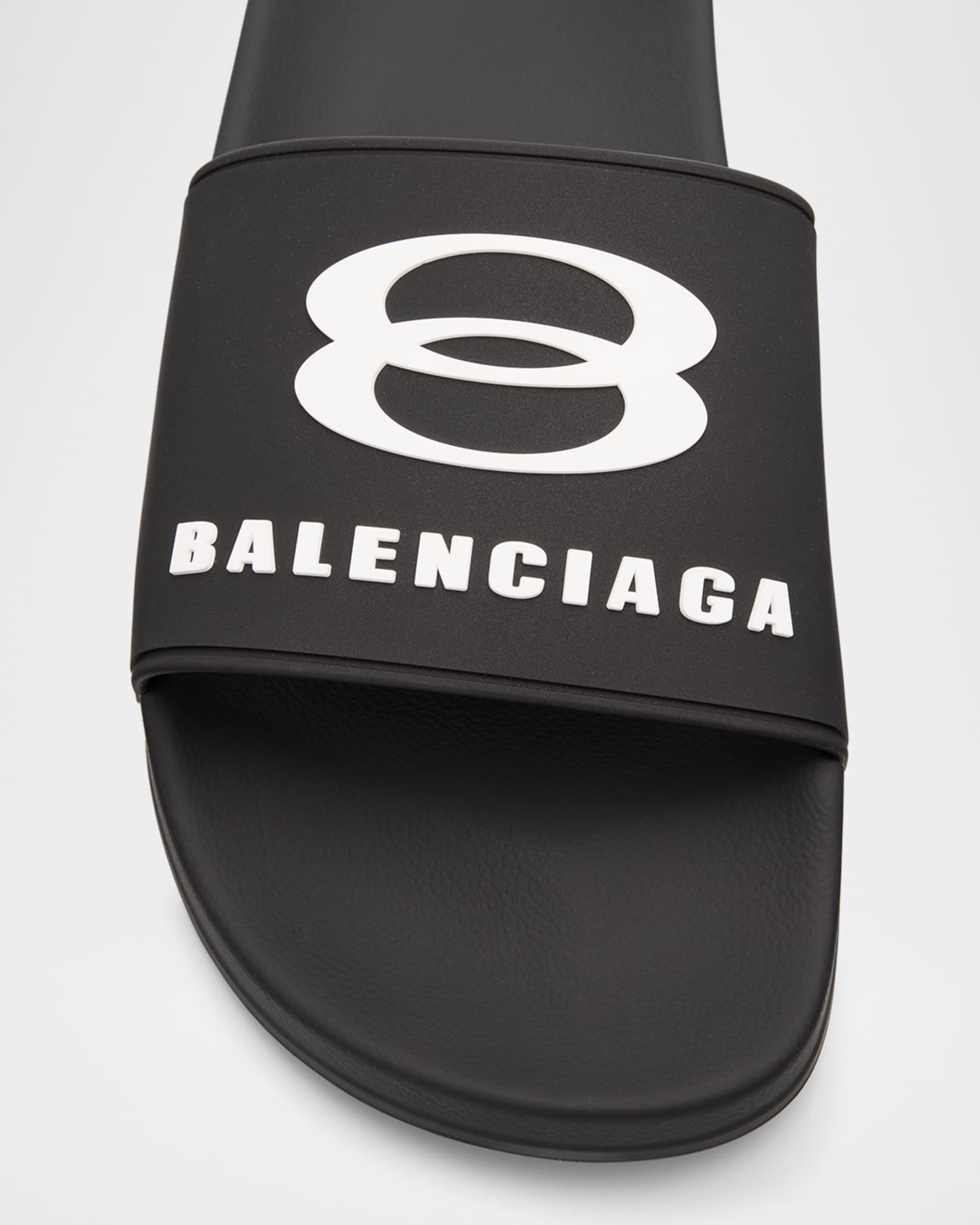 25SS new/BALENCIAGA ユニティロゴスライド Sandal Black Balenciaga Men's Unity Logo Slide Sandals | Neiman Marcus