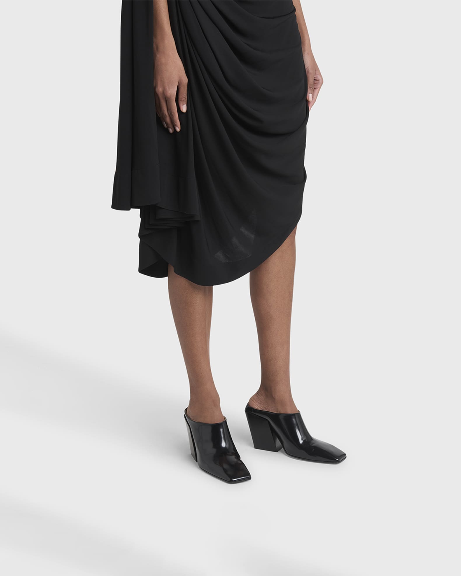 ☆SALE 美品 BOTTEGA VENETA スクエア ミュール ☆SALE 美品 BOTTEGA VENETA スクエア ミュール