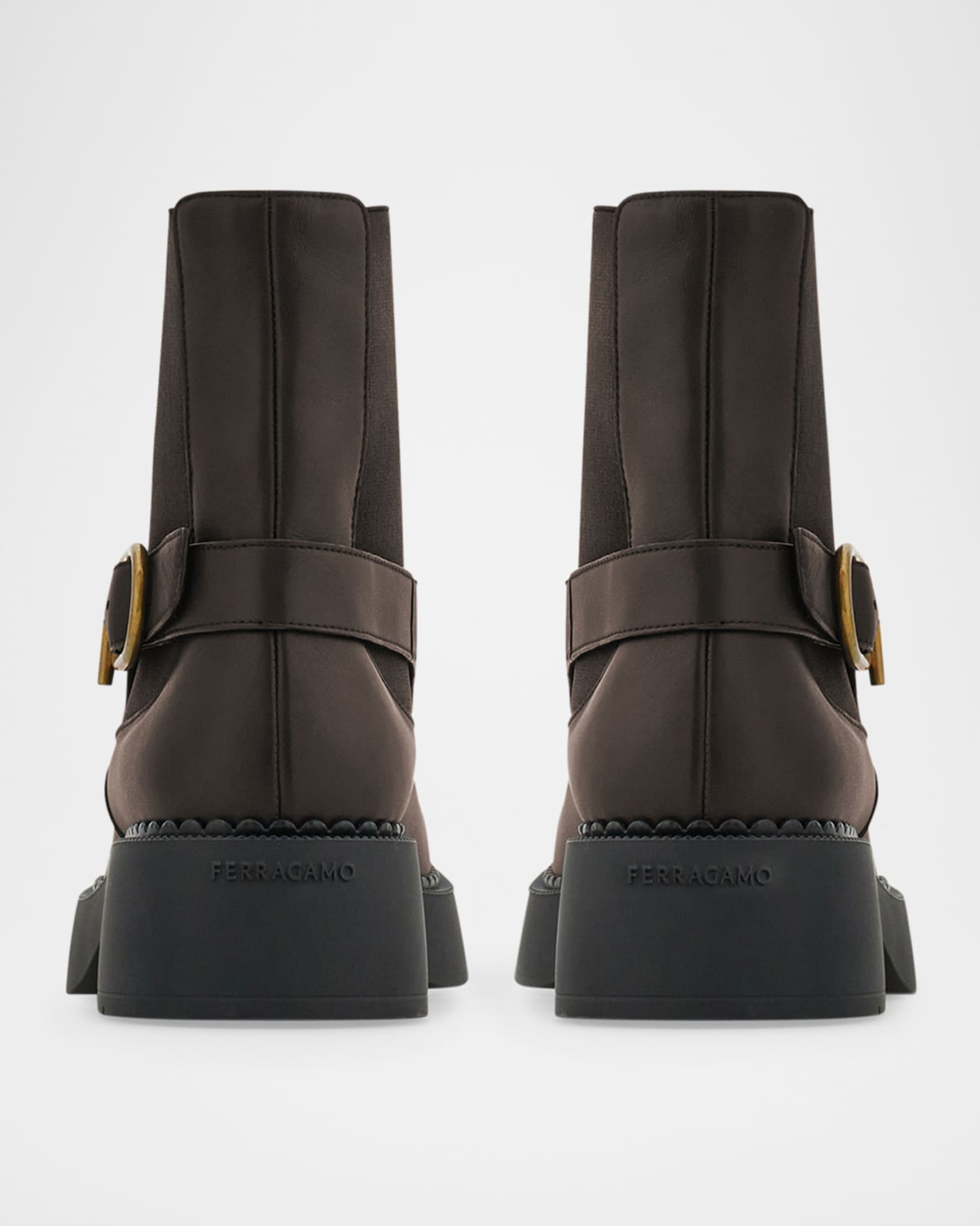 ショートブーツ・ブーティ Salvatore Ferragamo Black Leather Tia Ankle Boots Ferragamo Black Leather Tia Ankle Boots | italist