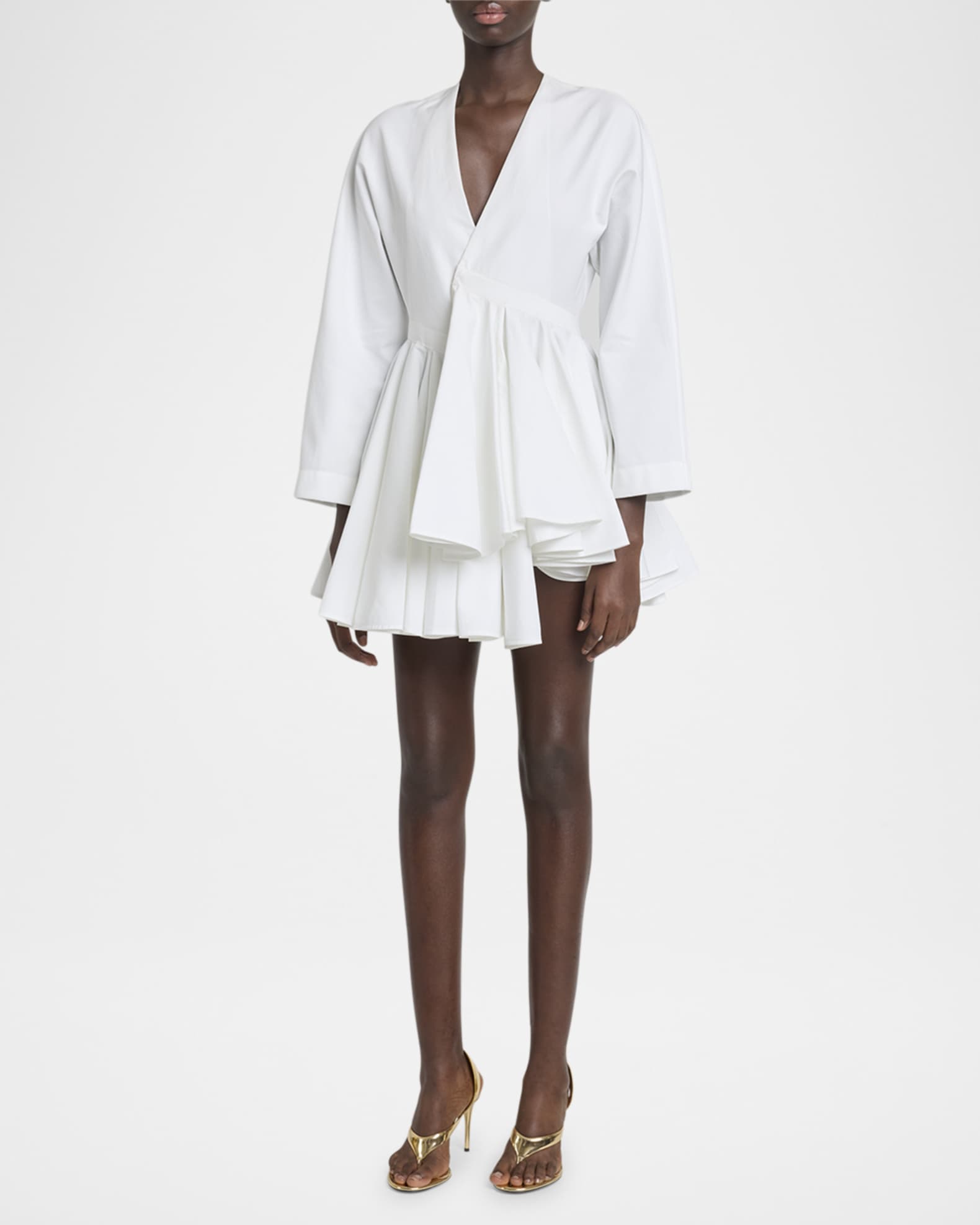 【関税・送料込み】ALAIA SANDALS SILVER TONG SANDALS Alaïa Tong 90MM Metallic Leather Sandals | Saks Fifth Avenue