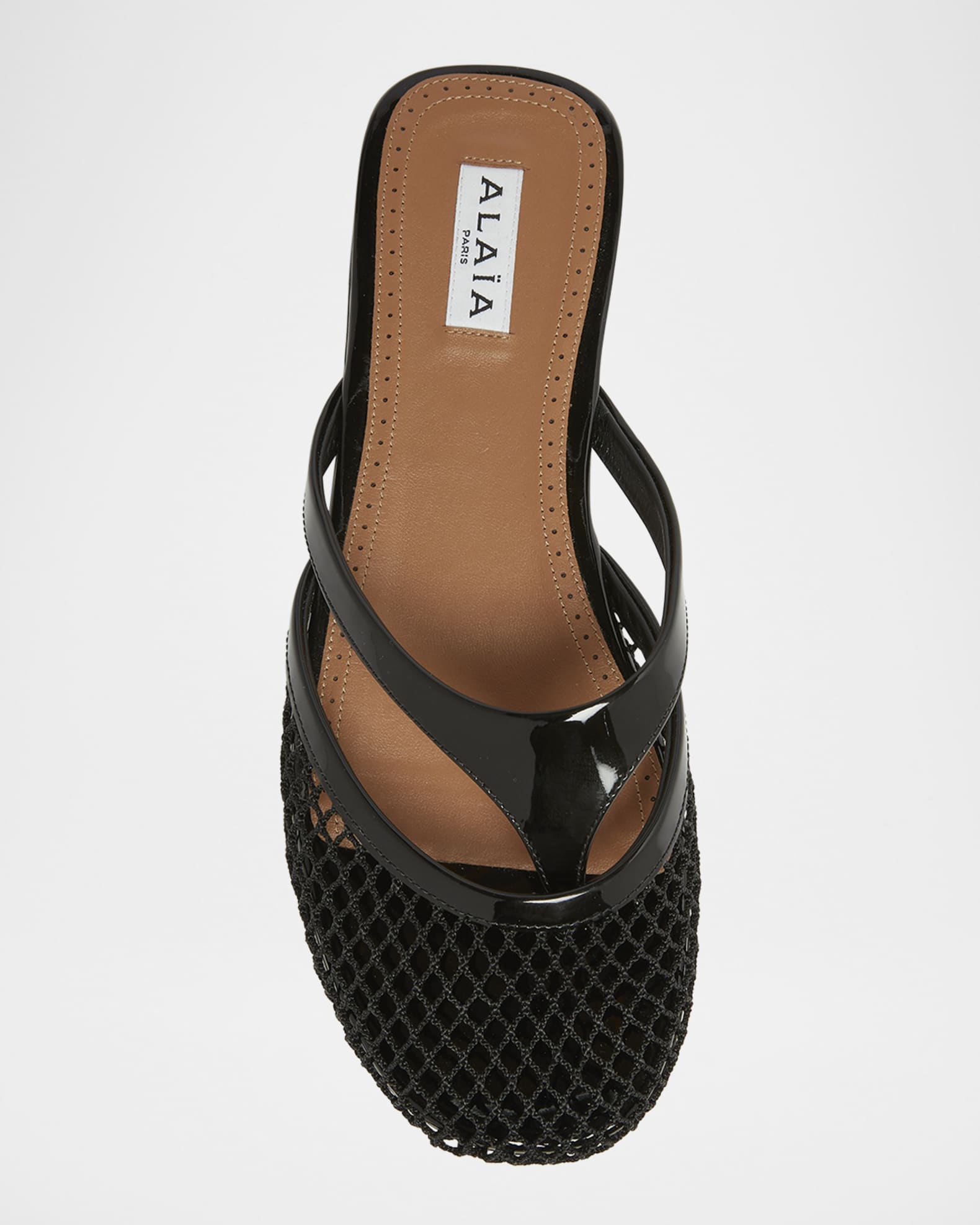 サンダル・ミュール Alaia Flat thong mules ALAÏA BLACK CUBE THONG MULES IN SATIN |ALAÏA CA