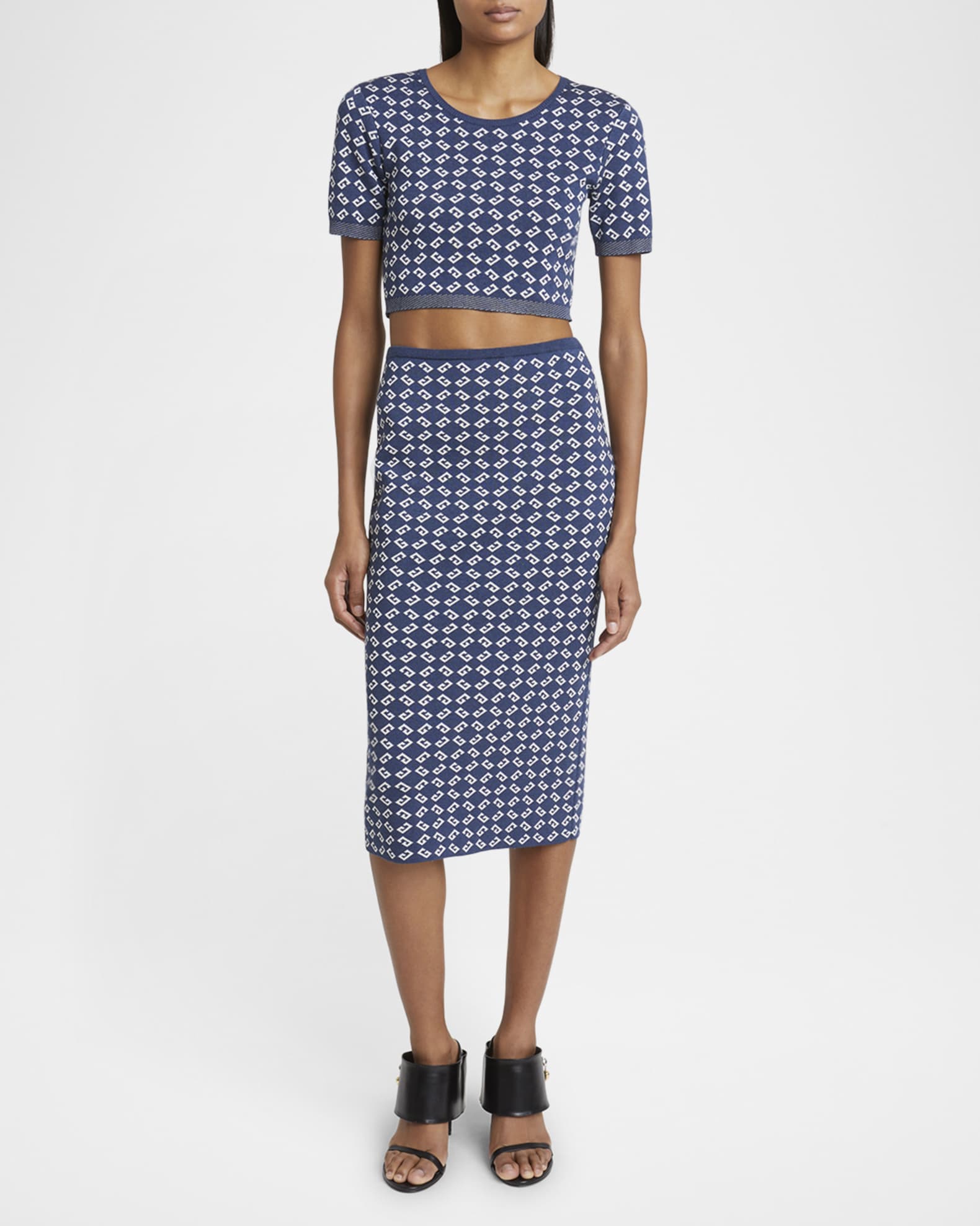 4G Short-Sleeve Crop Top 1