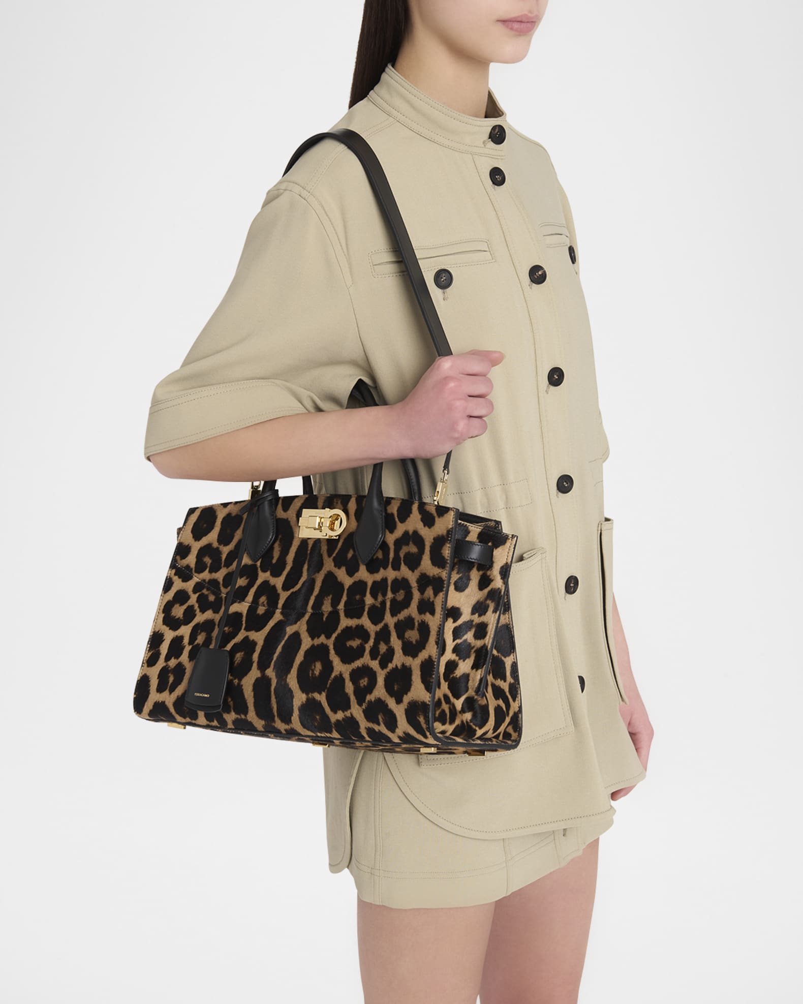 24AW new/FERRAGAMO ヒョウ柄カーフヘアトート Bag Leopard Ferragamo The New Studio Leopard Calf Hair Top-Handle Bag