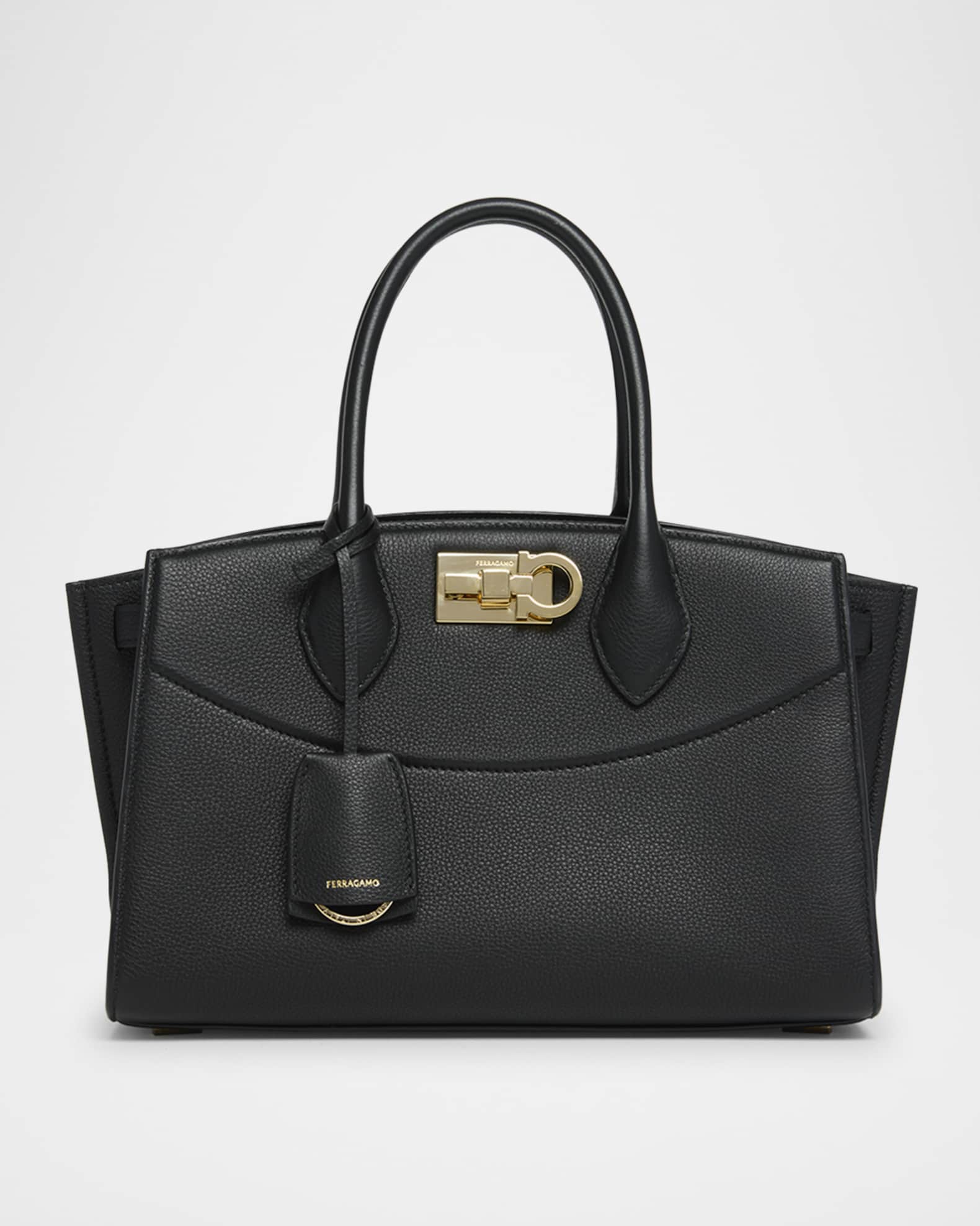 【FERRAGAMO】New Ferragamo Studio Soft bag M New Ferragamo Studio soft bag (M) - Women | Ferragamo