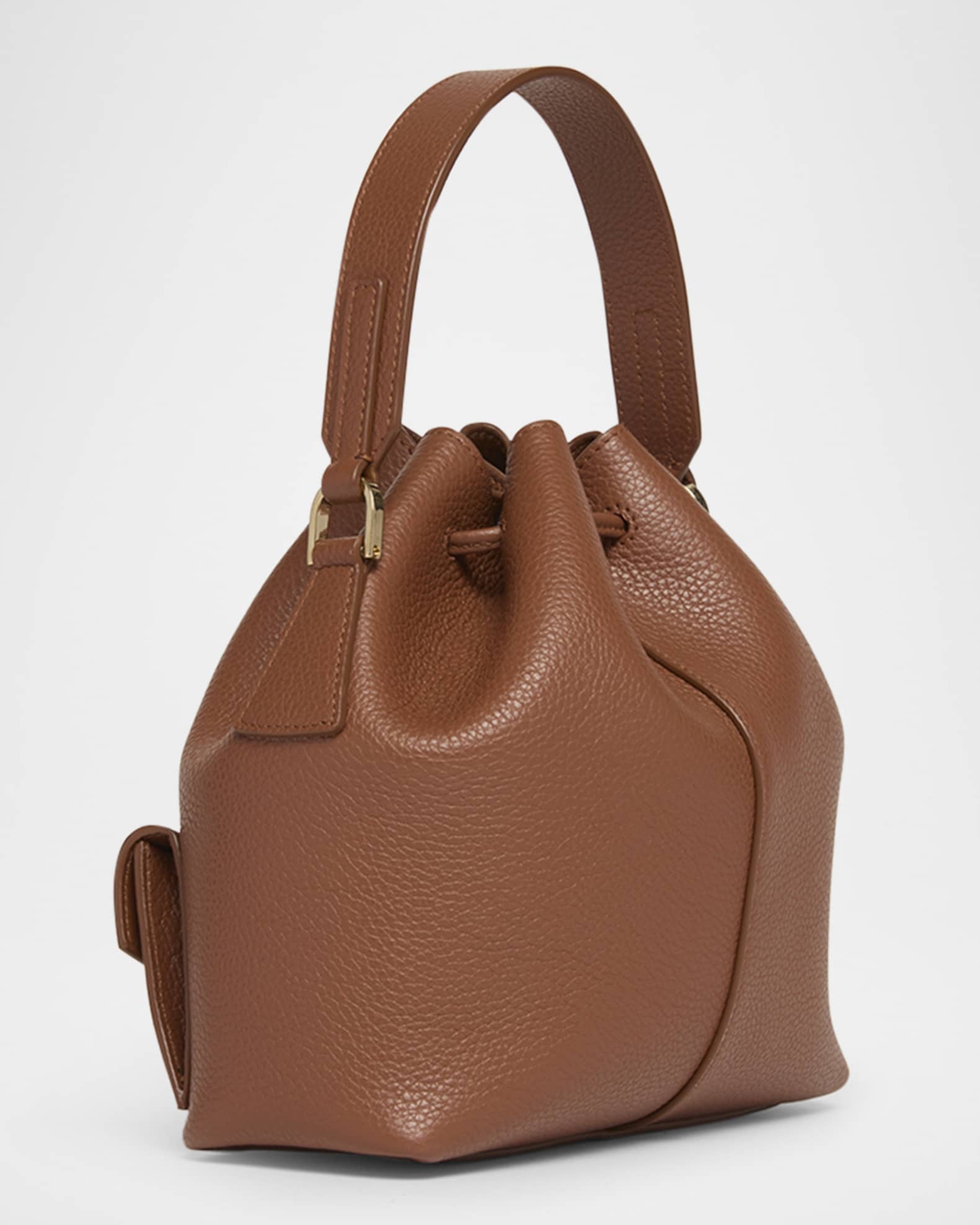 ショルダーバッグ・ポシェット Ferragamo Leather Bucket Bag With l Details NWT NEW Salvatore Ferragamo Gancini black leather crossbody