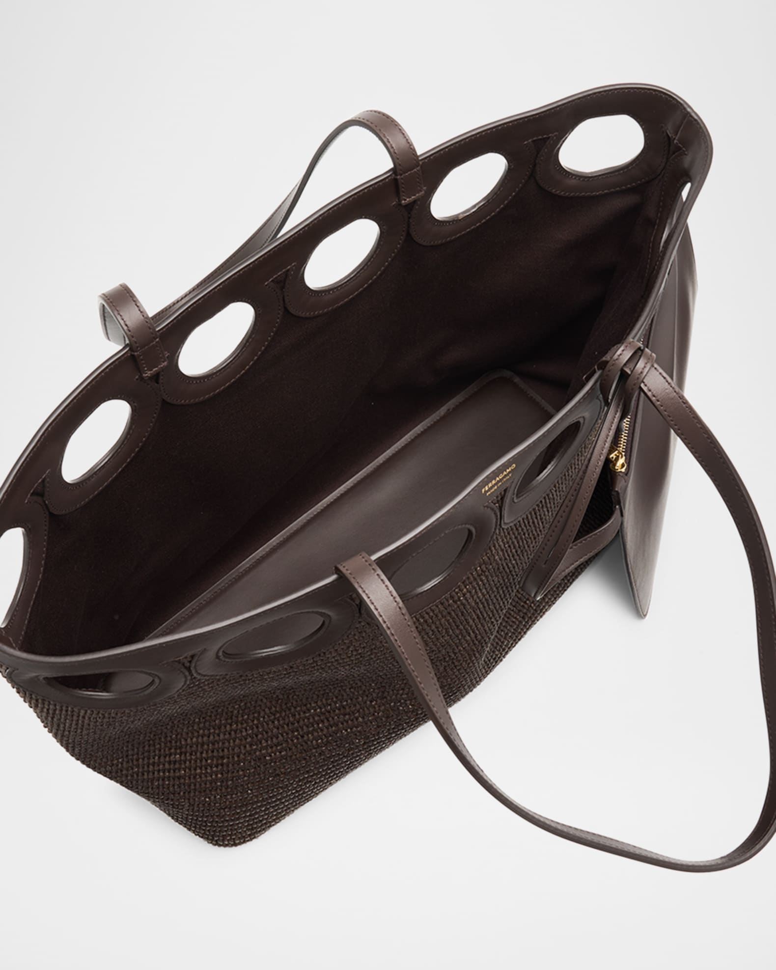 【FERRAGAMO】BIG sale★CUTOUT ラフィア トートバッグ Ferragamo Gancio Cutout Raffia Tote Bag | Neiman Marcus