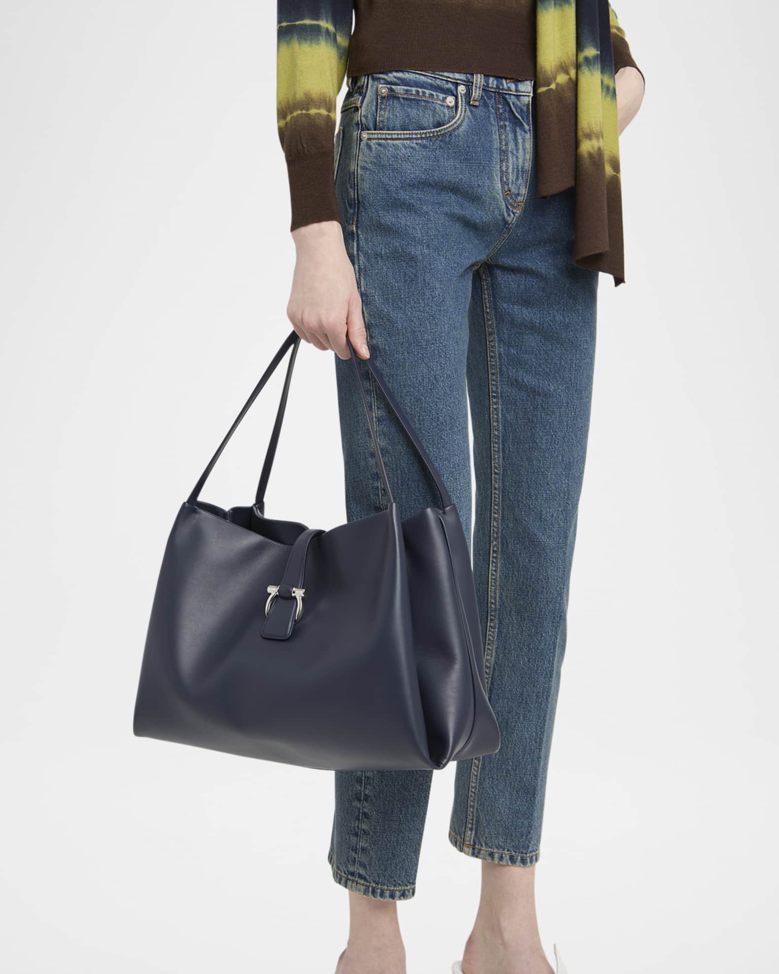 New Line Tote Bag 1