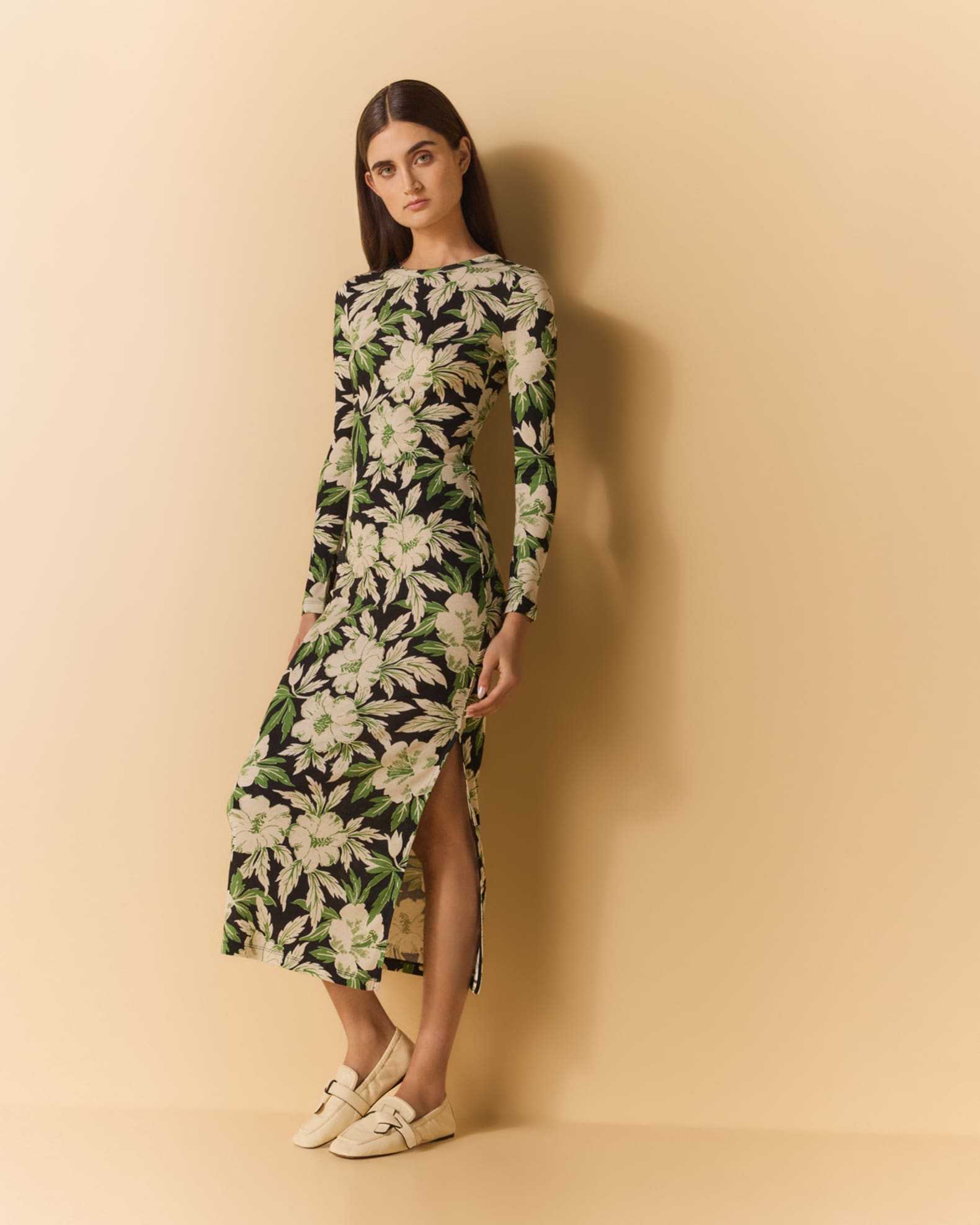 【LOEWE】フローラルプリント スリムフィット ドレス Loewe Floral Printed Mesh Tube Dress | Neiman Marcus