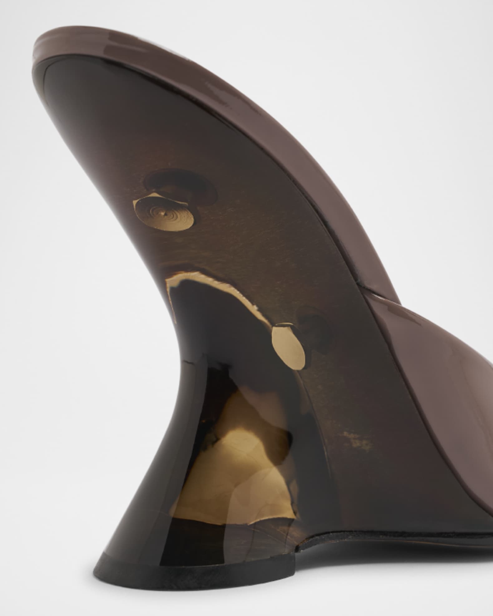 新作*DRIES VAN NOTEN* レザーウェッジミュール ブラウン Dries Van Noten Shiny Leather Lucite-Wedge Mule Sandals