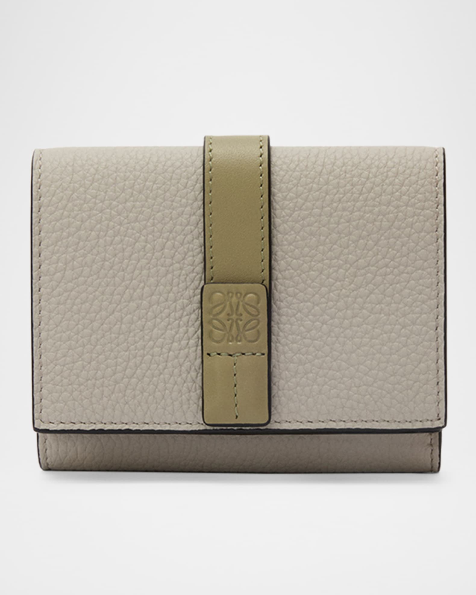 【LOEWE】Trifold wallet in soft grained calfskin Trifold wallet in soft grained calfskin Beige - LOEWE