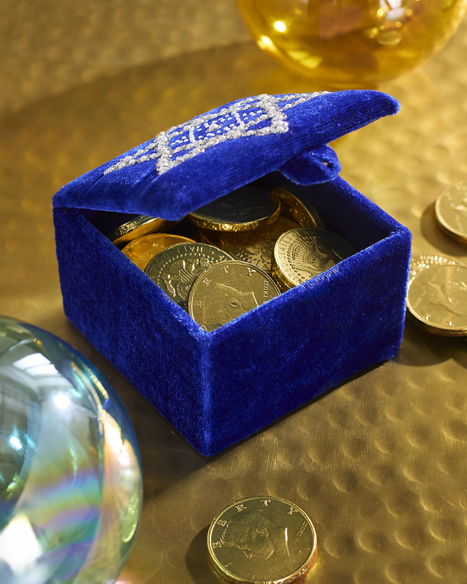 Pearly Star of David Velvet Hanukkah Box 1