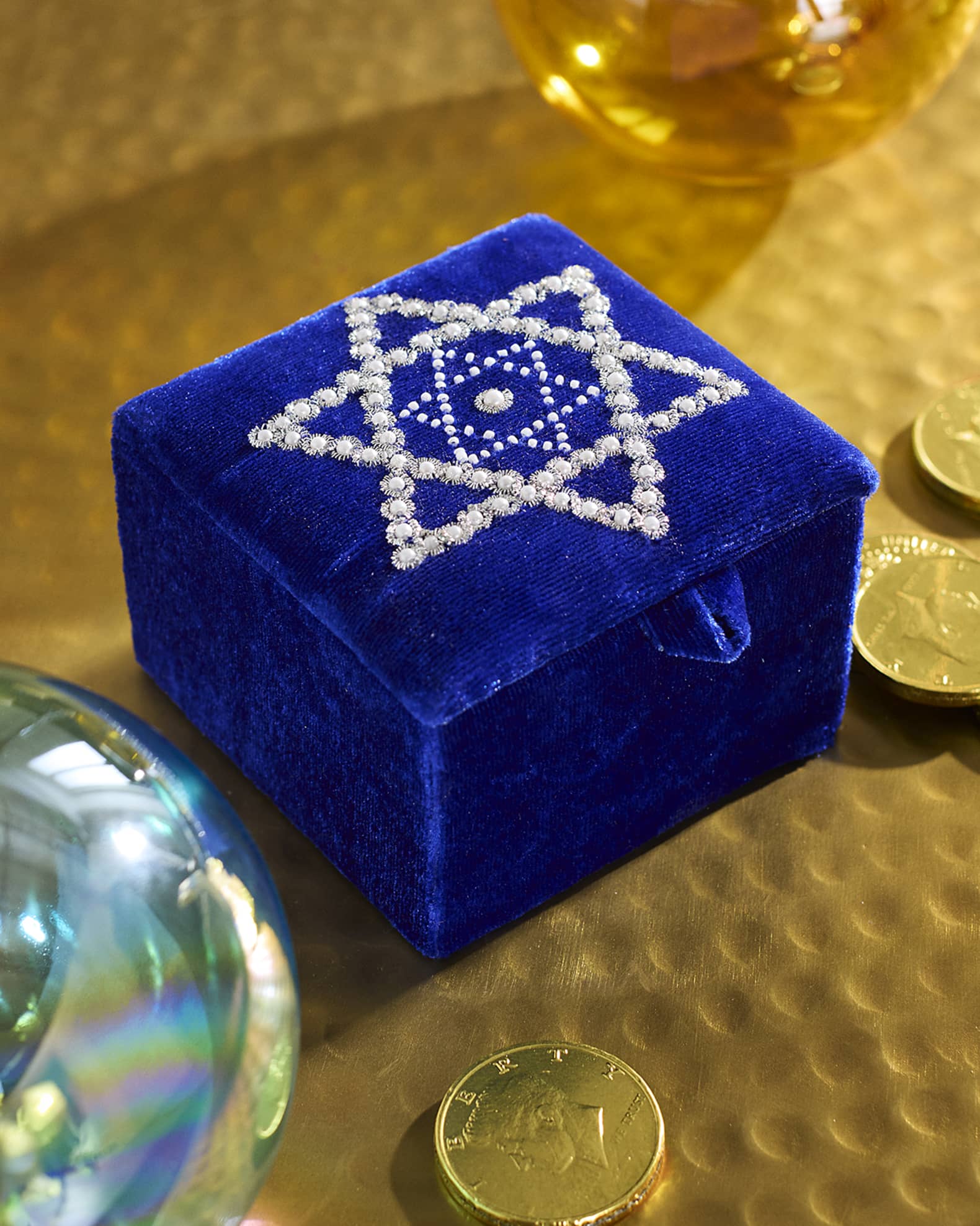 Pearly Star of David Velvet Hanukkah Box 0