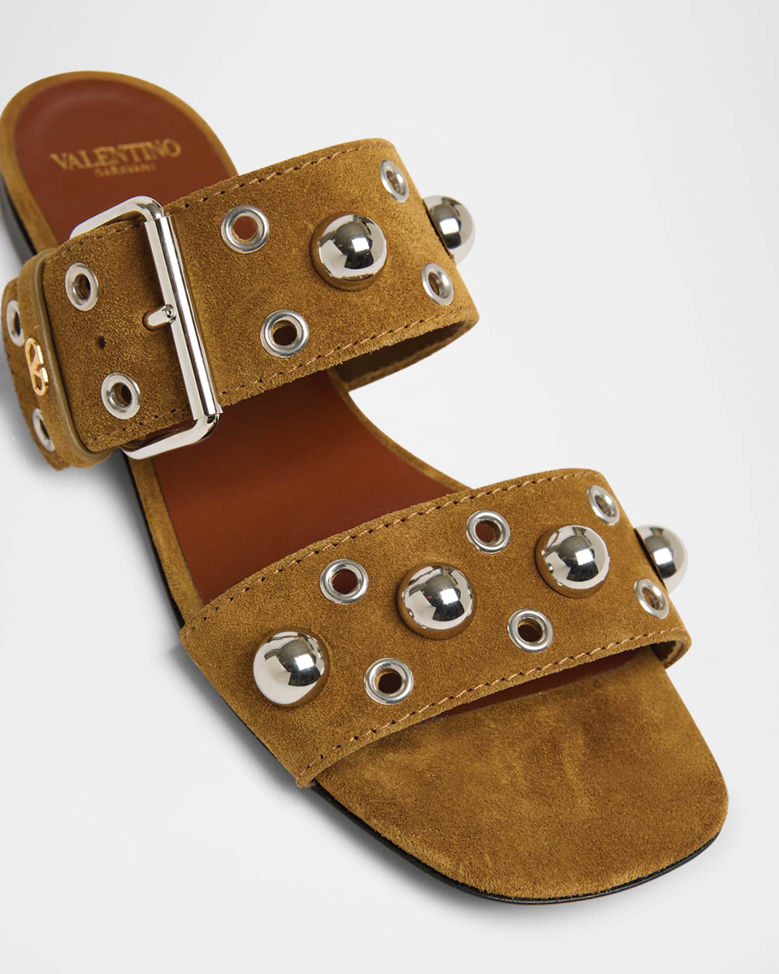 【VALENTINO GARAVANI】Nellcote スエード スライドサンダル VALENTINO GARAVANI Nellcôte embellished suede slides | NET-A