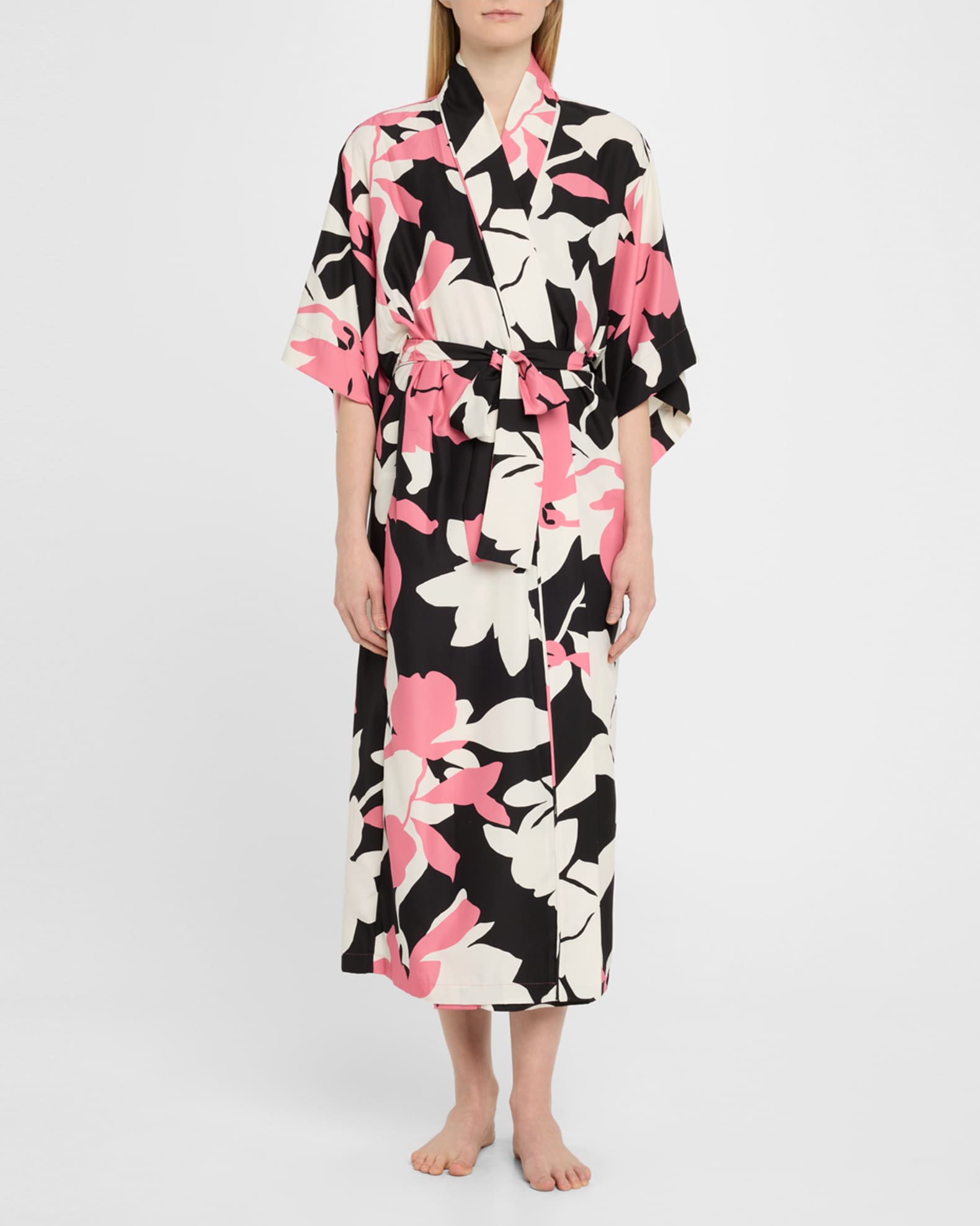 Niwashi Floral-Print Charmeuse Robe 1
