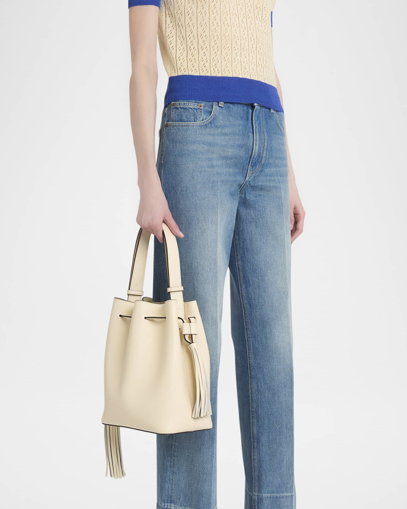 ショルダーバッグ・ポシェット VALENTINO GARAVANI BLACK SO SEAU BUCKET BAG VALENTINO GARAVANI So Seau fringed leather shoulder bag