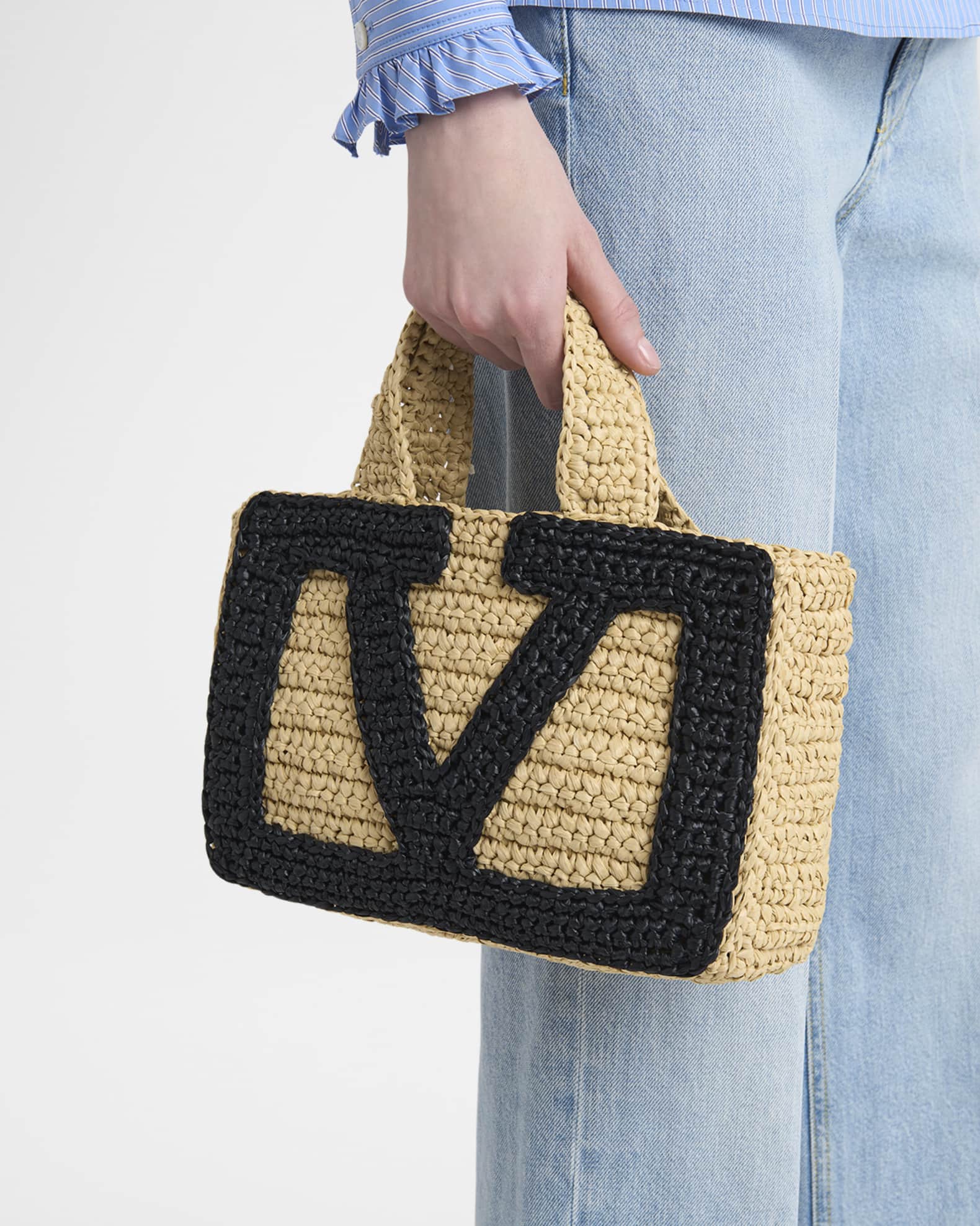 ★VALENTINO★ Garavani Viva Superstar Small raffia tote bag Valentino Garavani Viva Superstar Crochet Raffia Small Tote