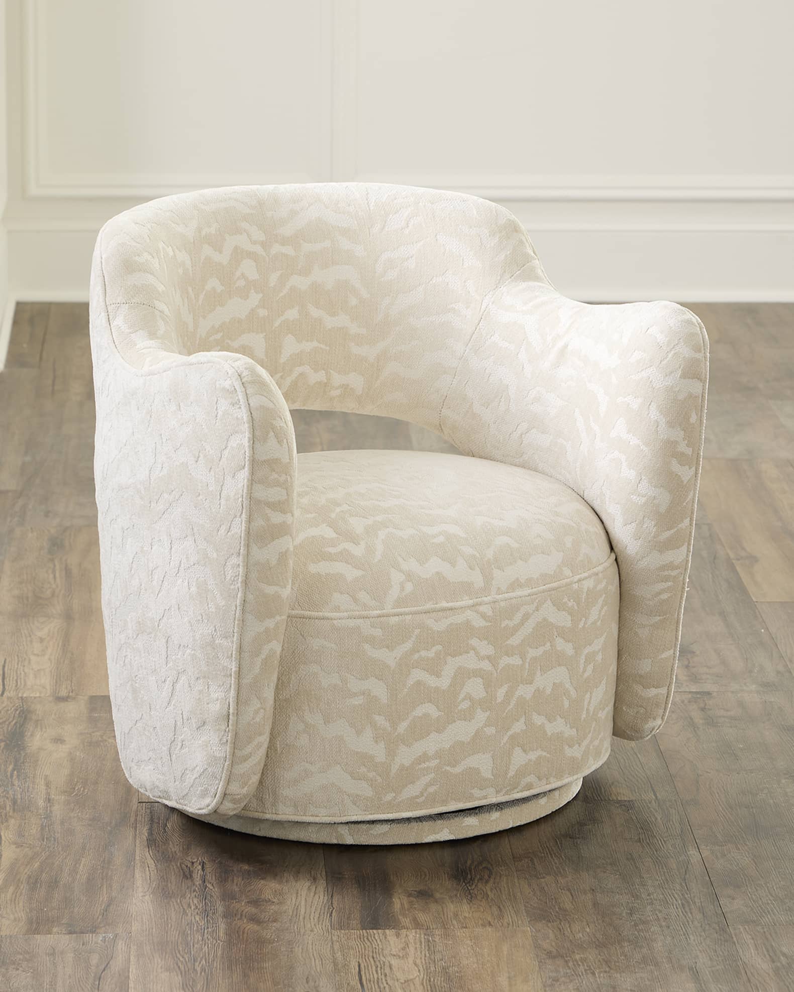 Echo Swivel Chair 0