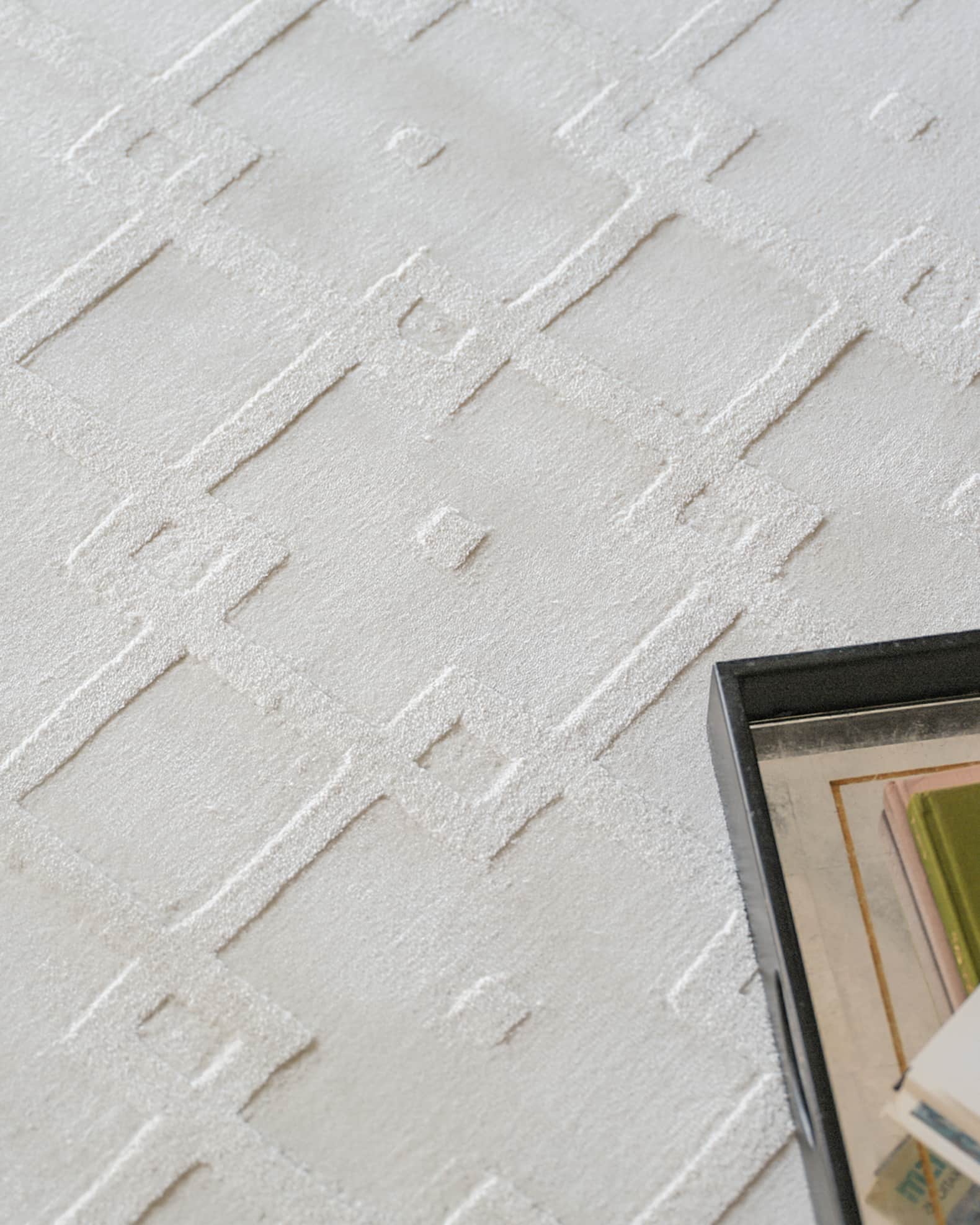 Camora Hand-Loomed White Rug 1