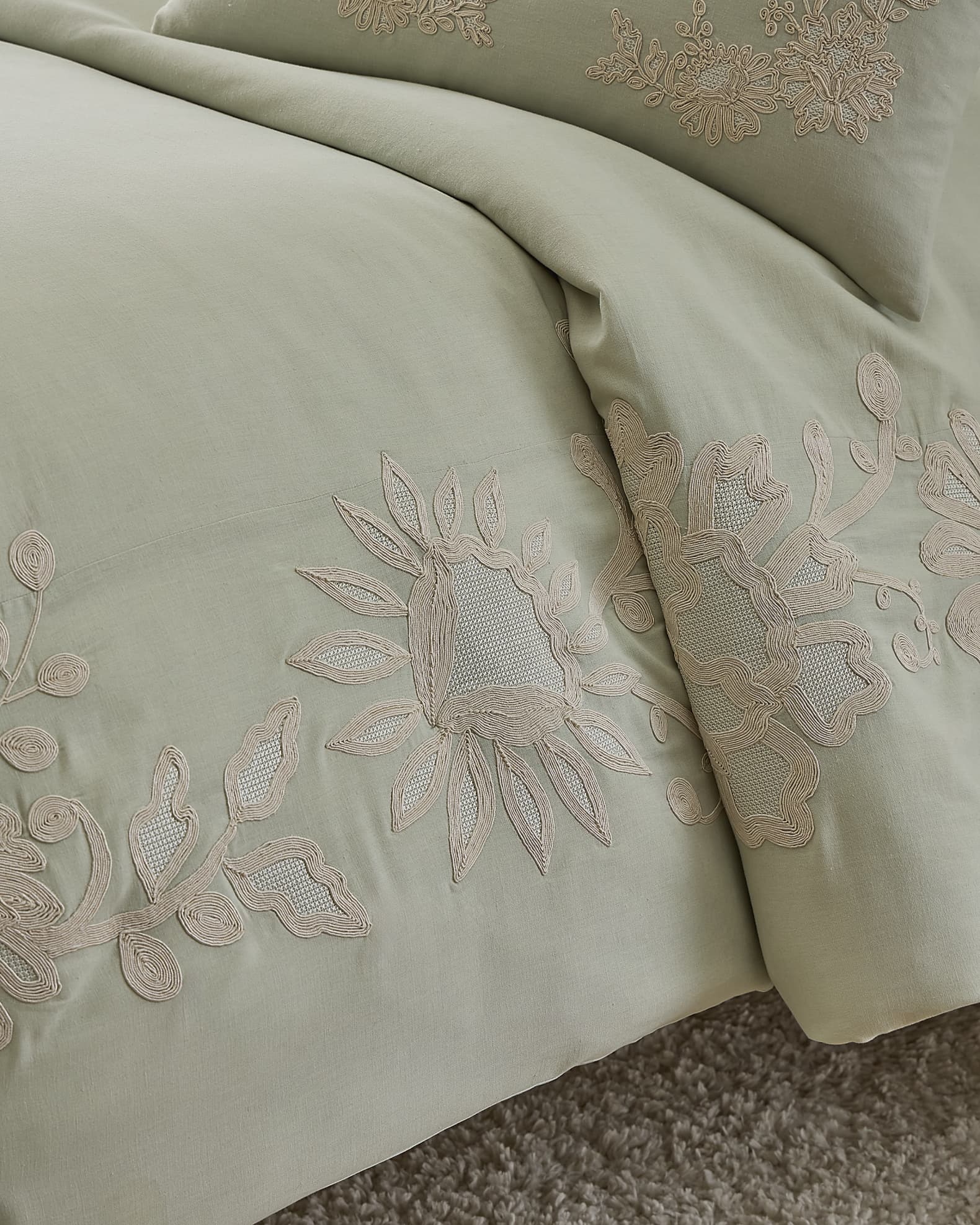 Varla 3-Piece King Duvet Set 0