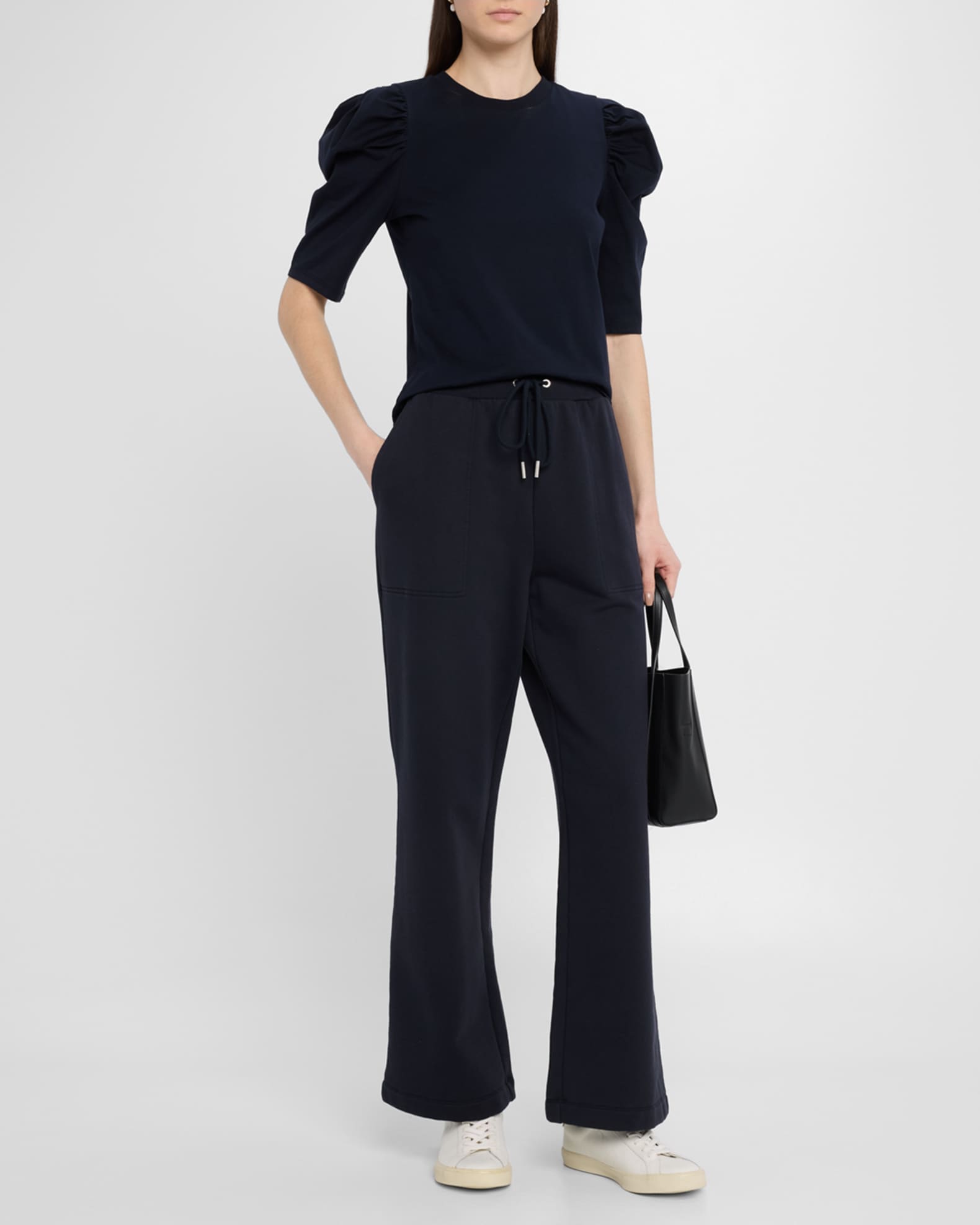 The Straight-Leg Sweatpants 1