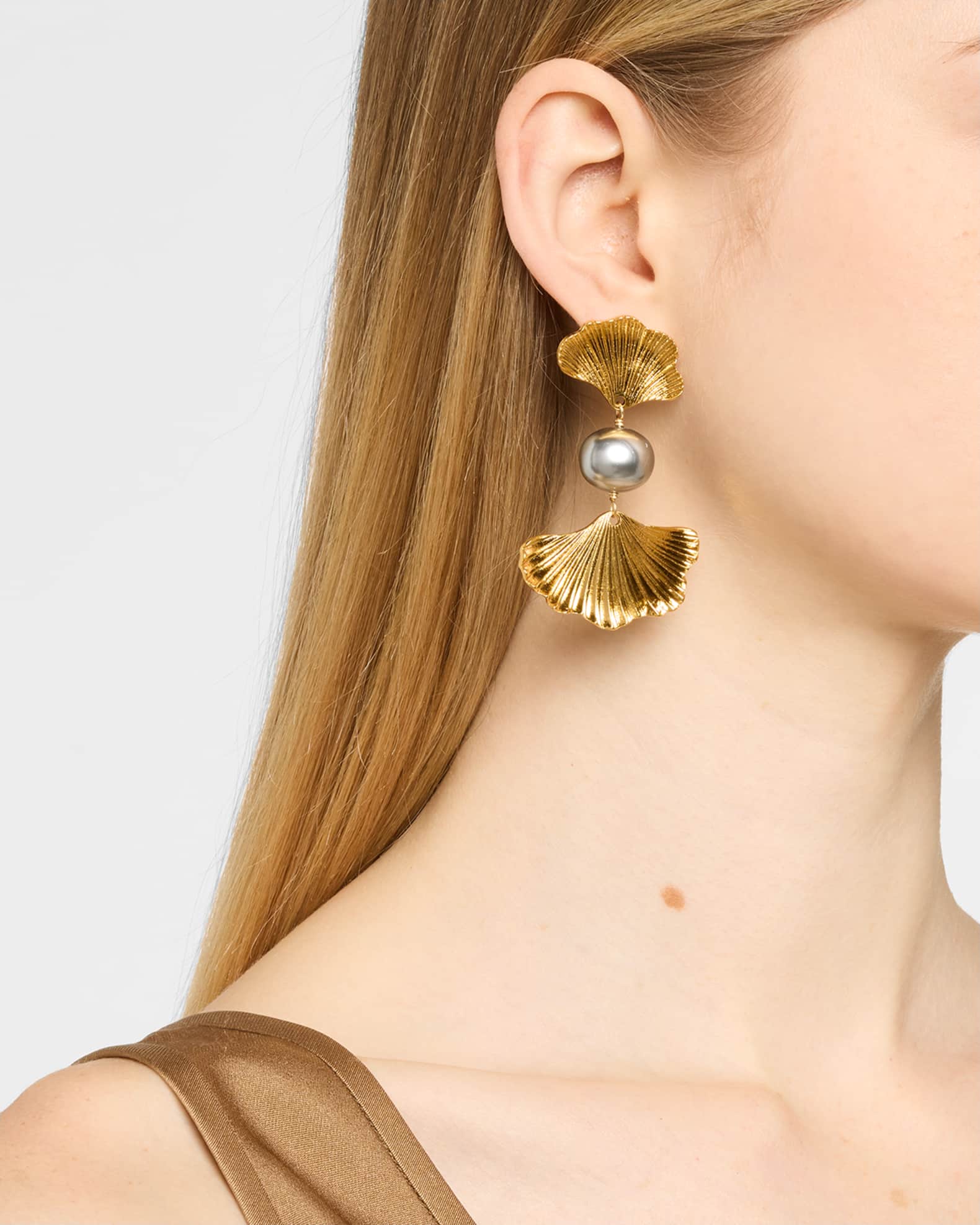 Double Fan Pearl Shell Earrings 1