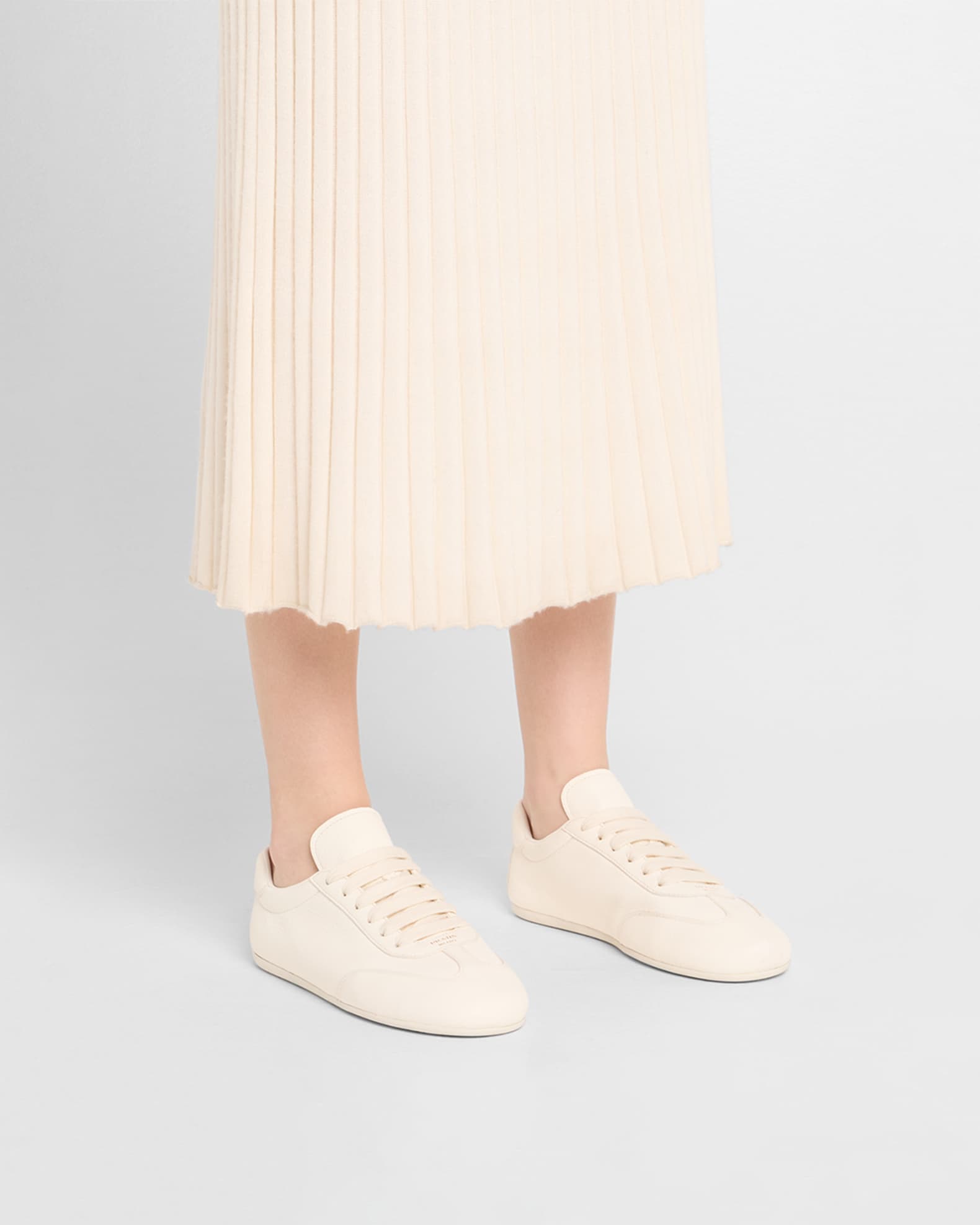 Thin Leather Low-Top Sneakers 1