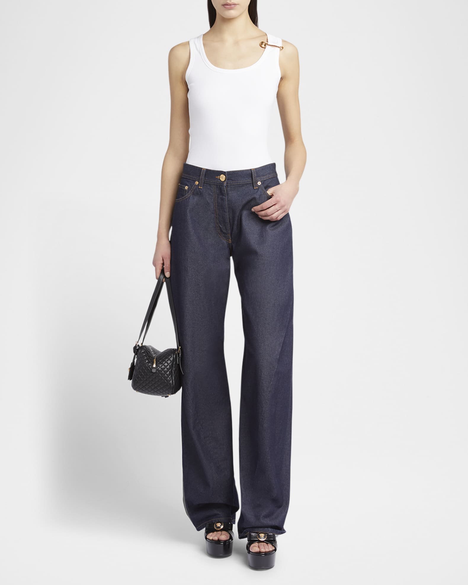 送料関税込【VERSACE】High-rise barrel-leg jeans Versace High-Rise Indaco Dark Wash Denim Barrel-Leg Pants