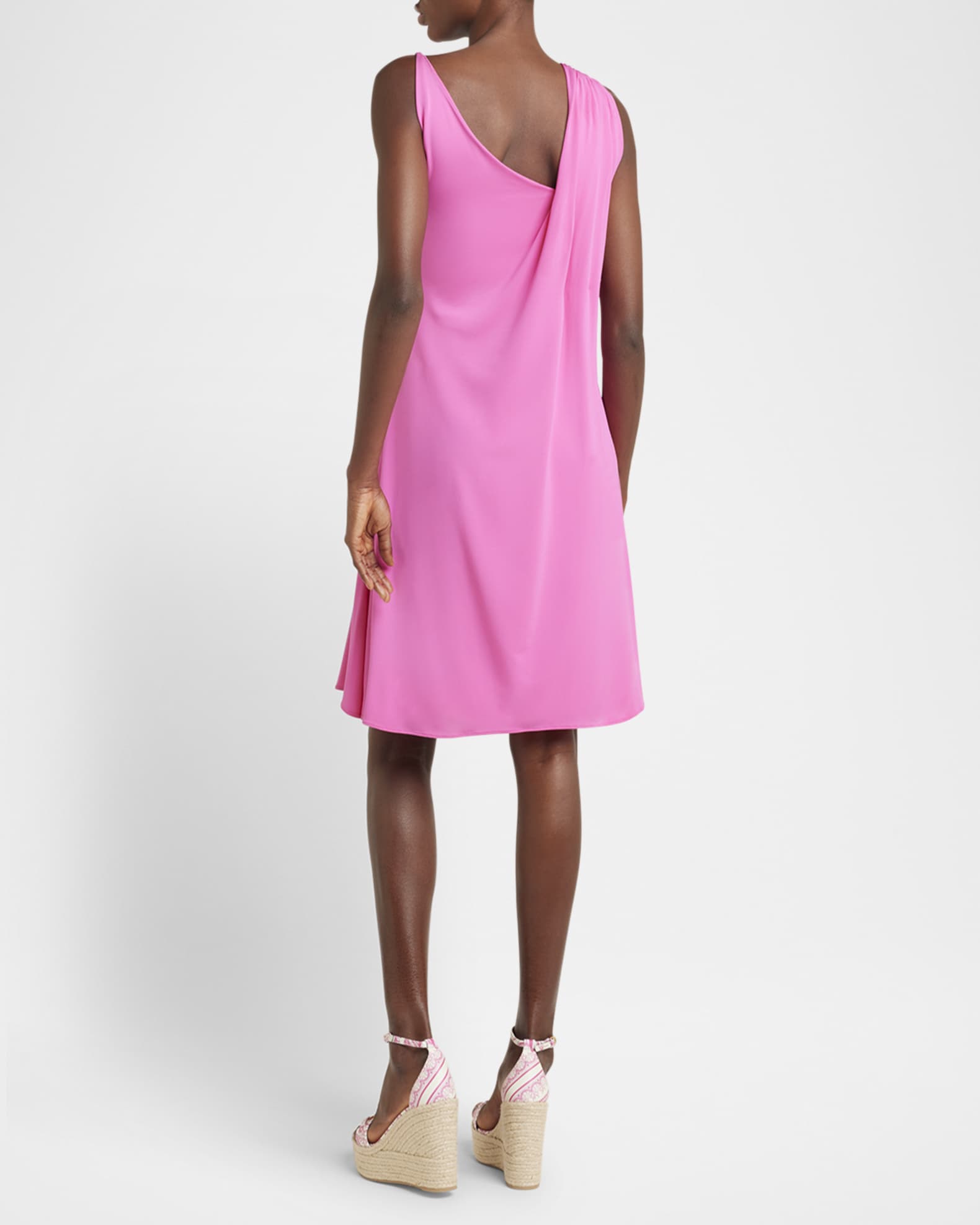 Tシャツ・カットソー VERSACE ENVERS CREPE SATIN SLEEVELESS DRESS Crepe envers satin sleeveless dress, black | Marella