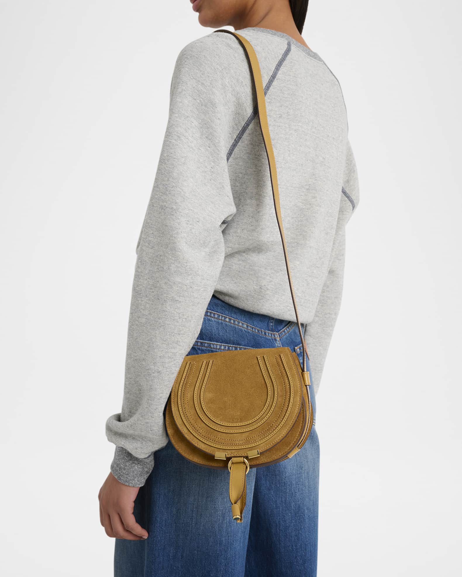 ショルダーバッグ・ポシェット CHLOE SADDLE MARCIE CROSSBODY BAG IN SUEDE Chloe Marcie Flap Saddle Crossbody Bag in Suede | Neiman Marcus