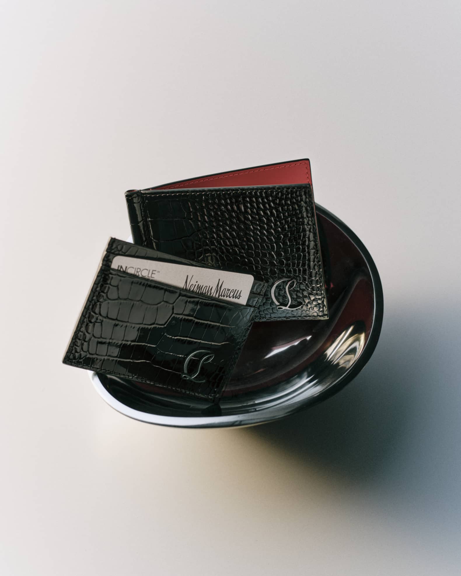 Christian Louboutin 黒 レザー マネークリップ Christian Louboutin Men's Mooncrest Croc-Print Leather Card Holder