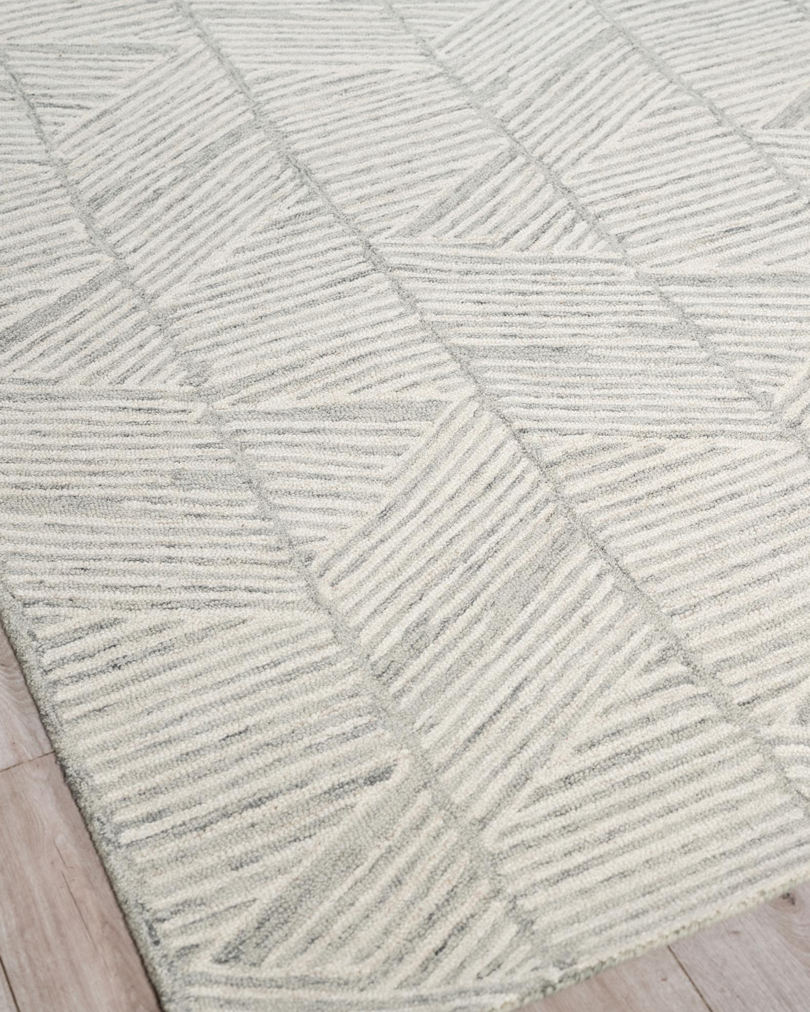 Exquisite Rugs Kascata Hand-Tufted Silver/Ivory Rug, 12' x 15' | Neiman ...