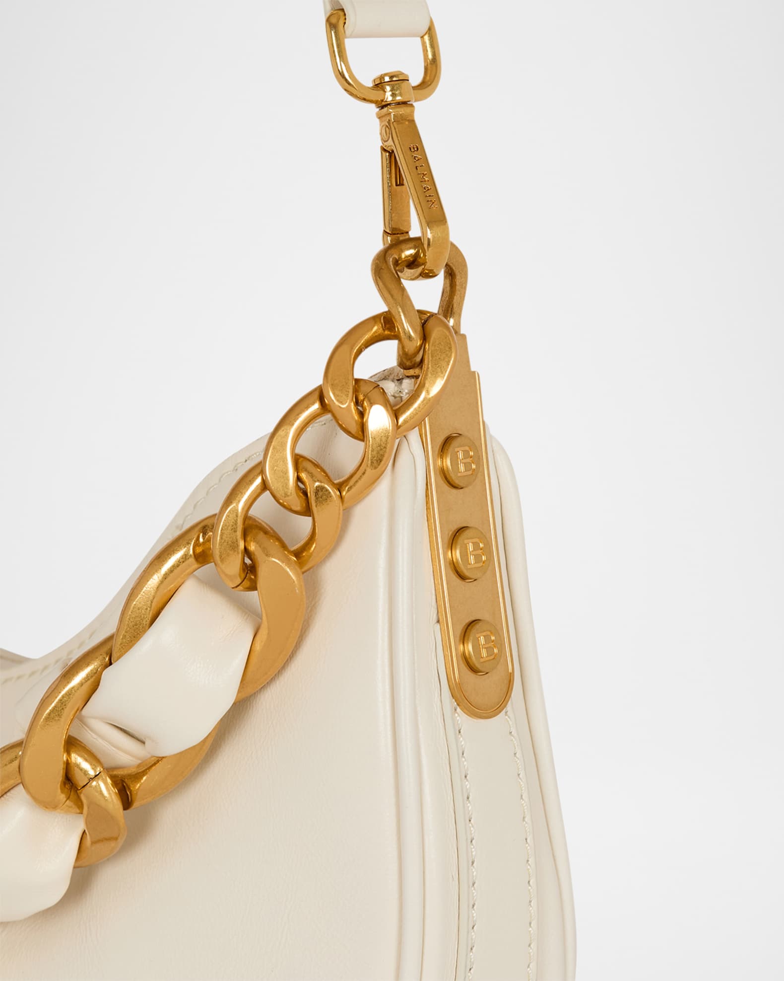 BALMAIN 1945 モノクラム ミティアム ショルタハック 【関税込】 Balmain 1945 Moon Shoulder Bag in PB Embossed Crinkle
