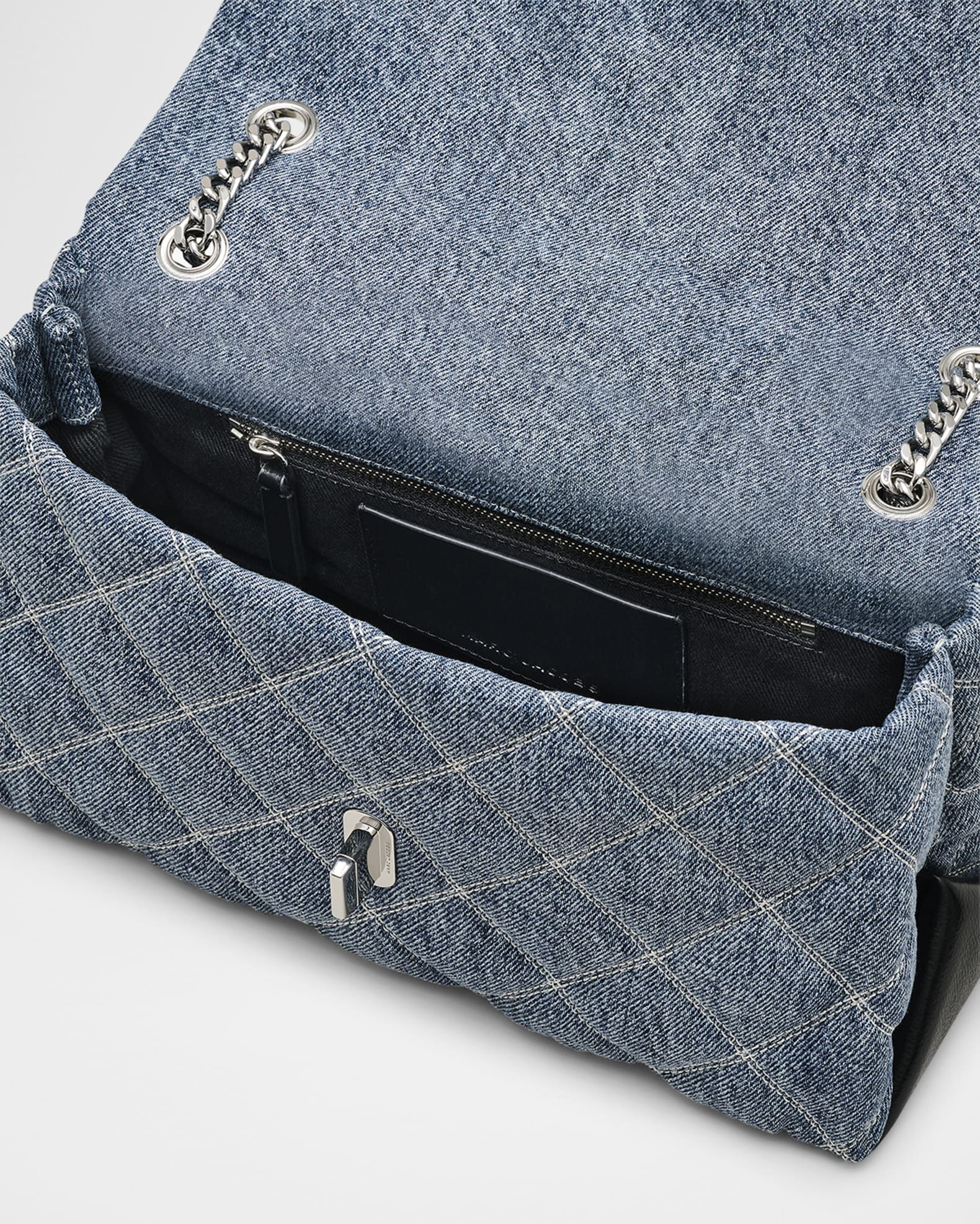 ショルダーバッグ・ポシェット Marc Jacobs THE QUILTED DENIM DUAL CONVERTIBLE SHOULDER BAG Marc Jacobs Dual Quilted Denim Shoulder Bag | Neiman Marcus