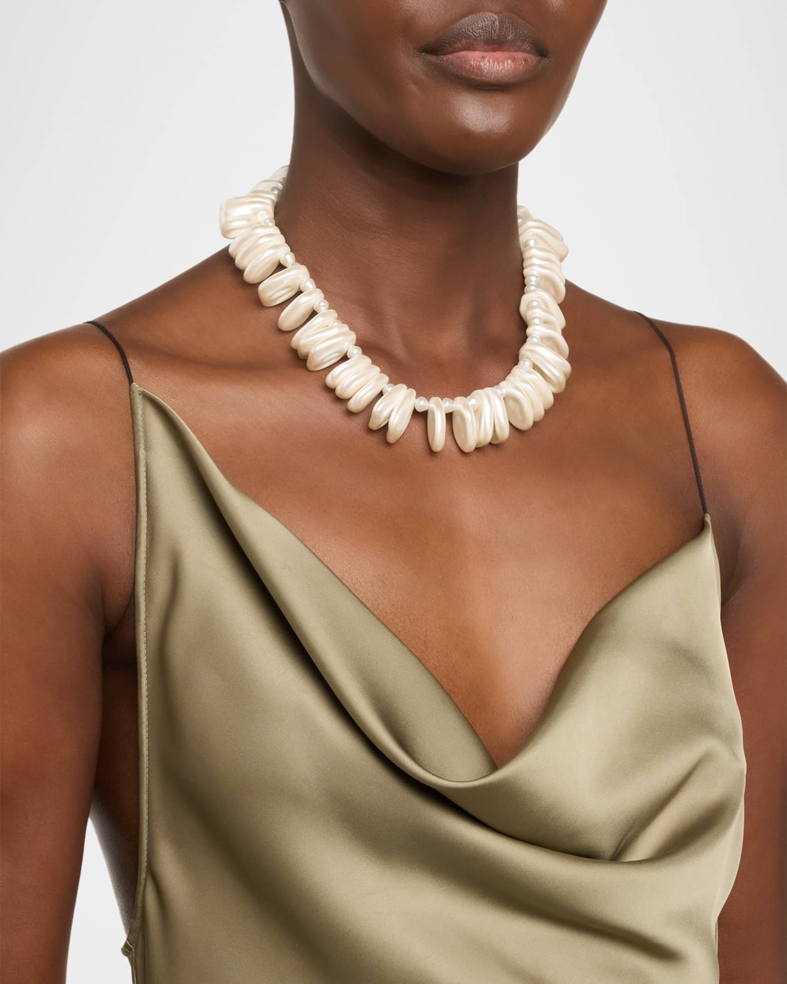 The Corfu Pearlescent Necklace 1