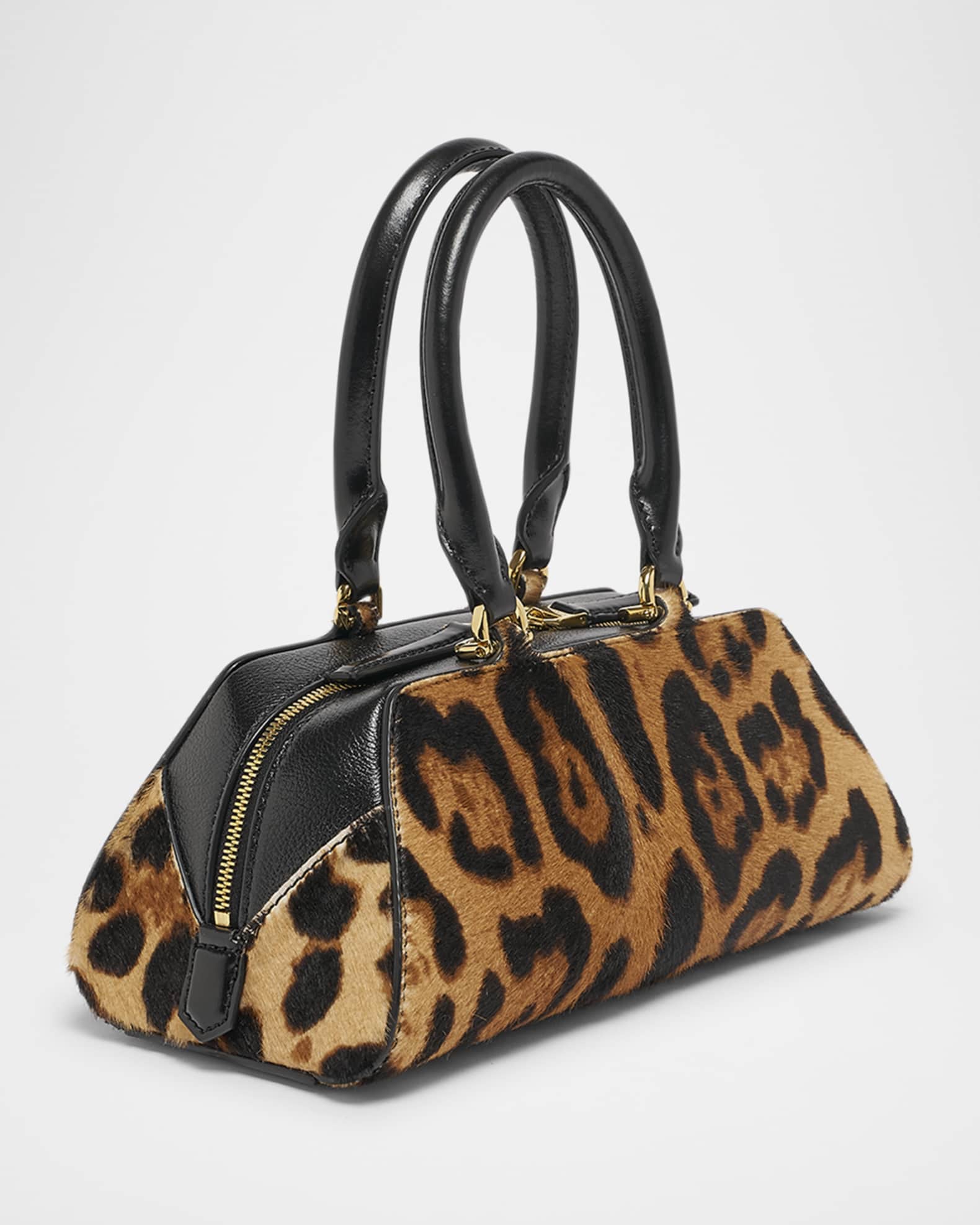 GIVENCHY（ジバンシィ）Antigona East-West スモールバッグ Givenchy's Antigona East-West Is The New Shape Of Chic