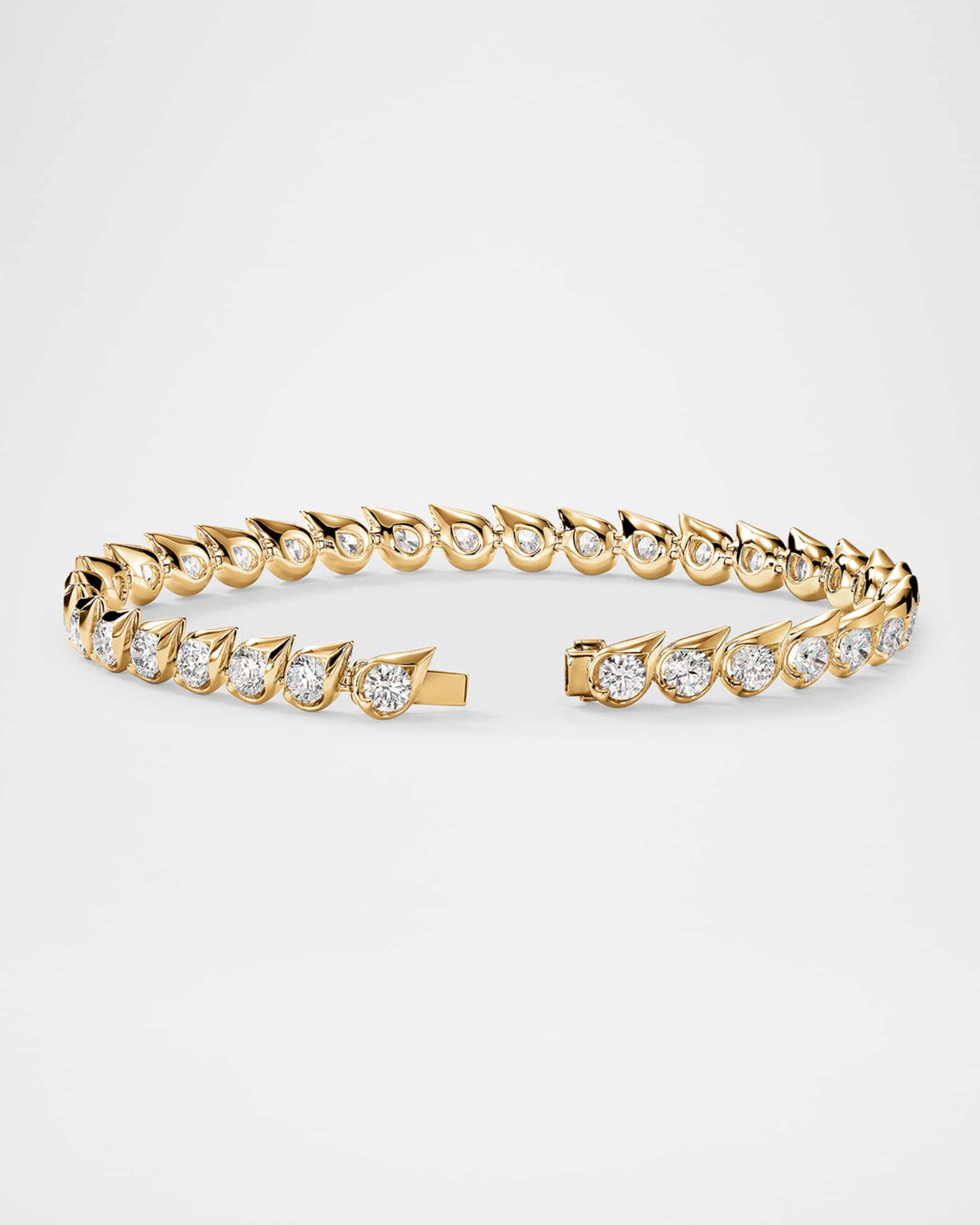 18K Yellow Gold LU Diamond Droplet Bracelet 1