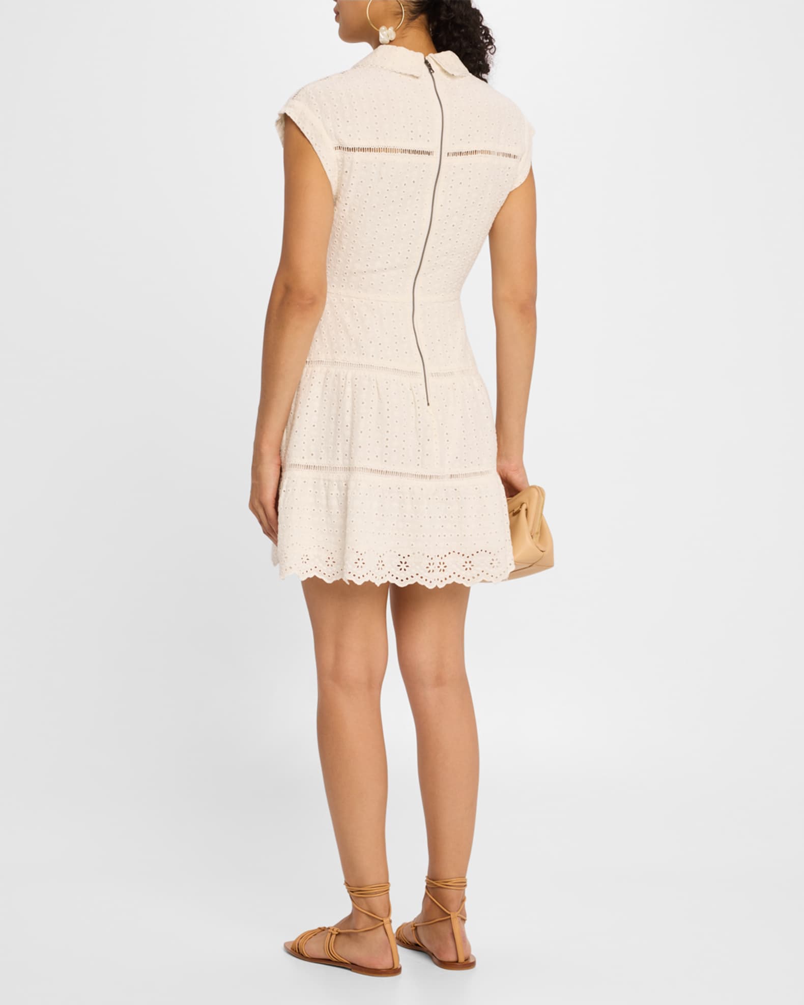 ミィ Alice + Olivia Mila Eyelet Deep V Twist-Front Mini Dress | Neiman
