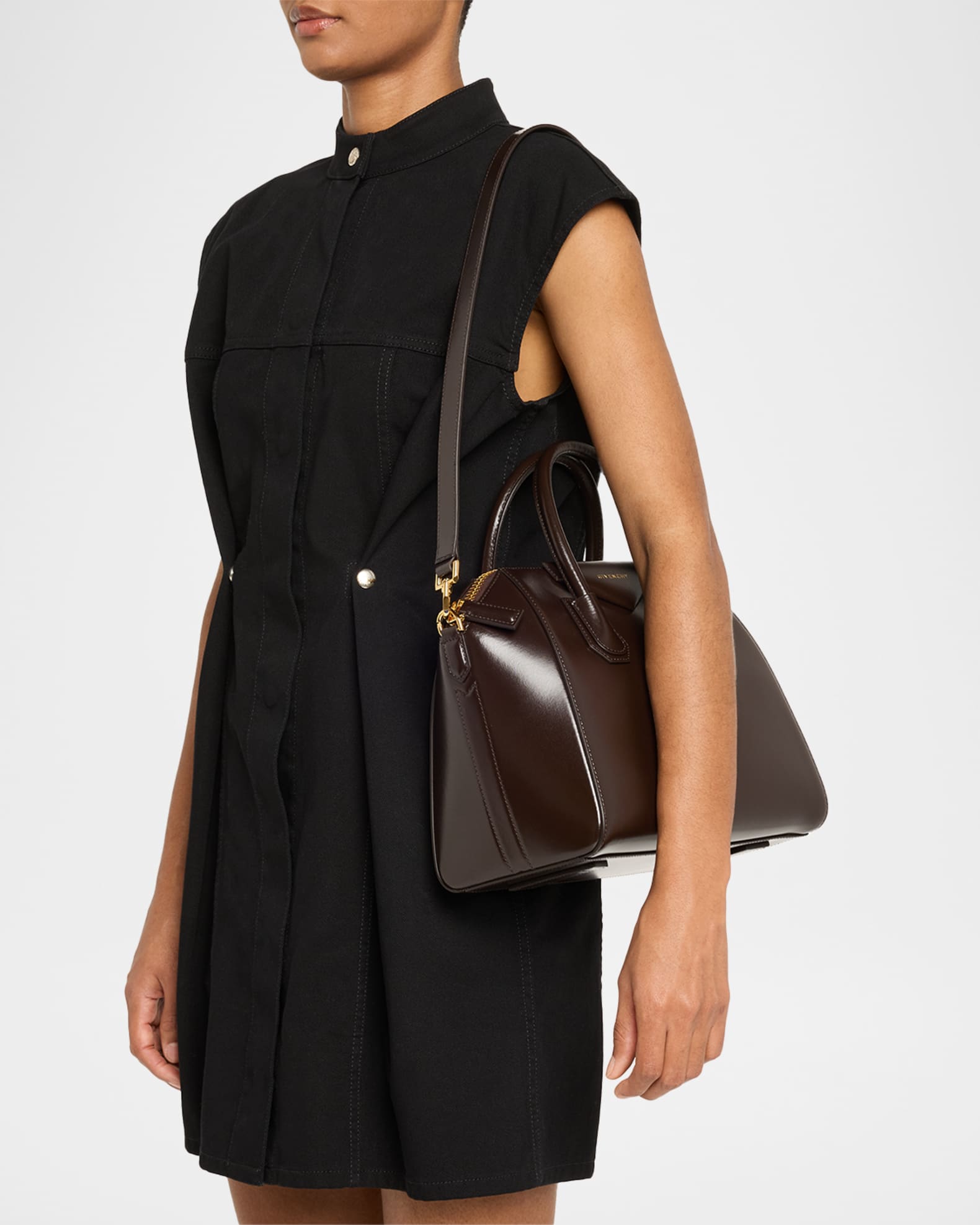 Antigona Small Top-Handle Bag in Box Leather 1