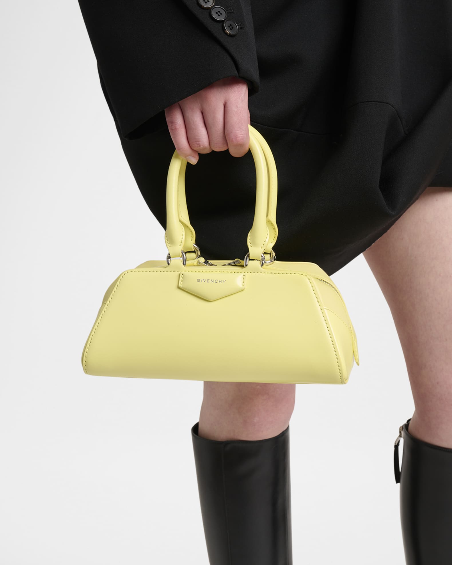 Antigona Mini Top-Handle Bag in Box Leather 1