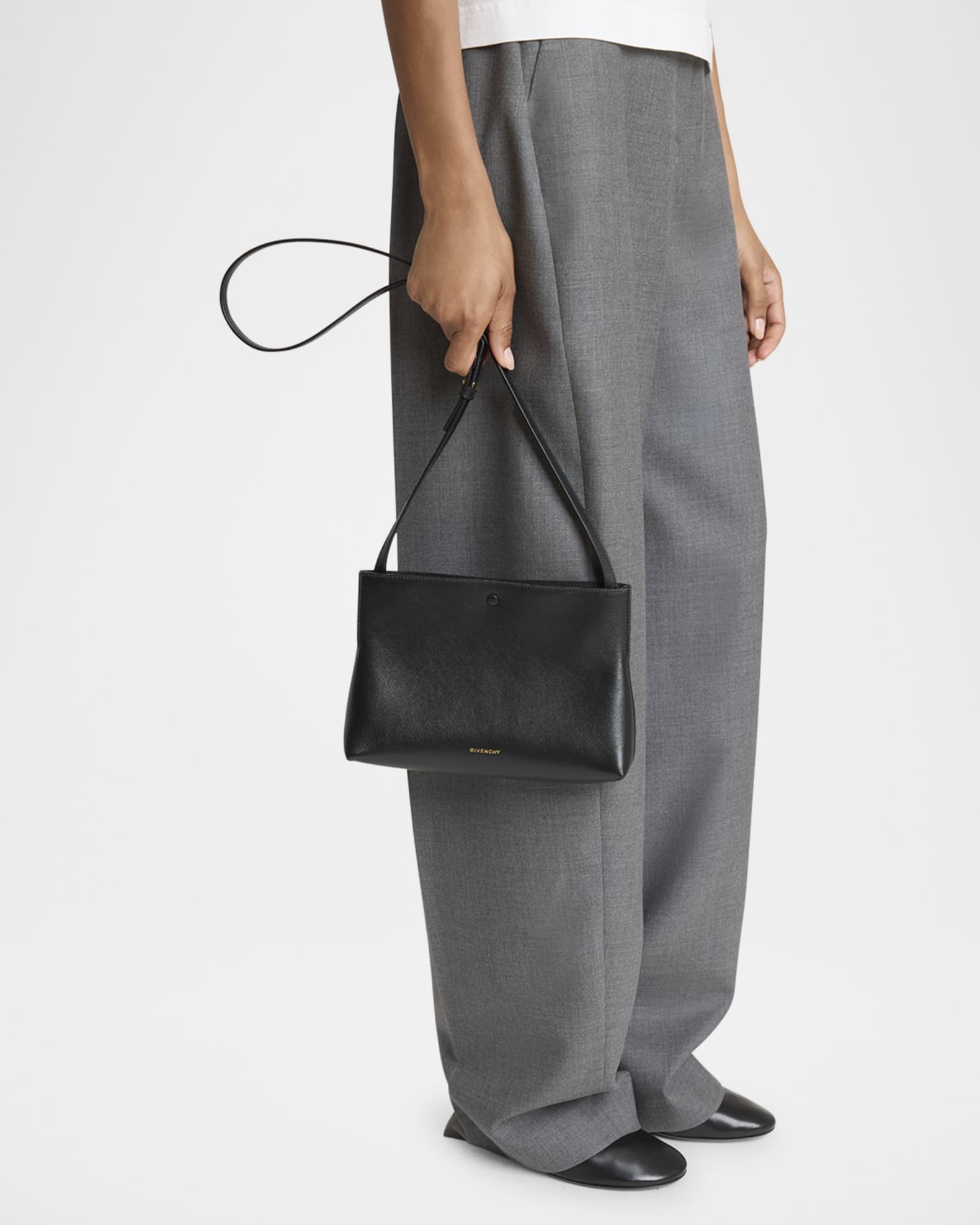 GIVENCHY ブラック　トートバッグ　総柄　フォーマル Givenchy Day Flat Crossbody Pouch Bag in Shiny Leather