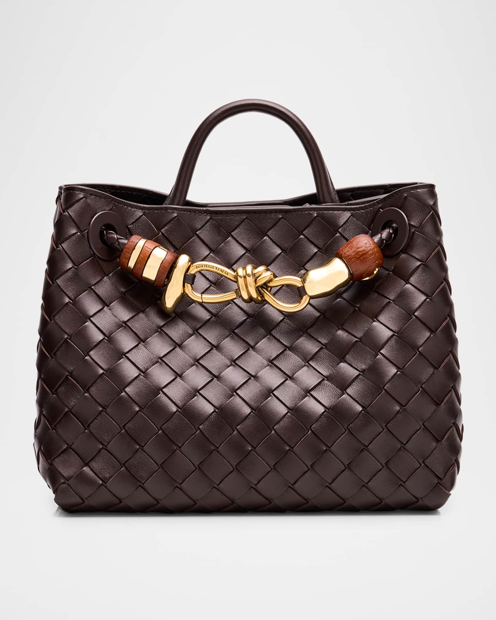 【BOTTEGA VENETA】SMALL ANDIAMO TOP HANDLE BAG Bottega Veneta Andiamo Small Leather Top-handle Bag | Neiman