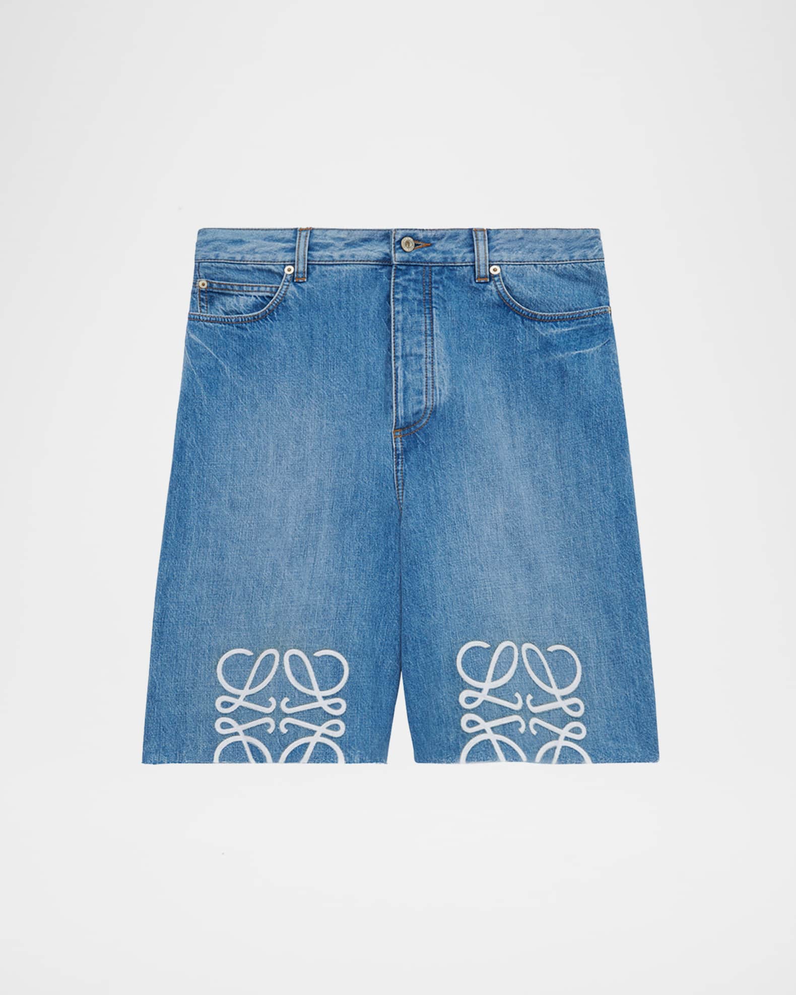 【m】LOEWE アナグラム 刺繍入りデニムショートパンツ Loewe Men's Maxi-Anagram Washed Denim Shorts | Neiman Marcus