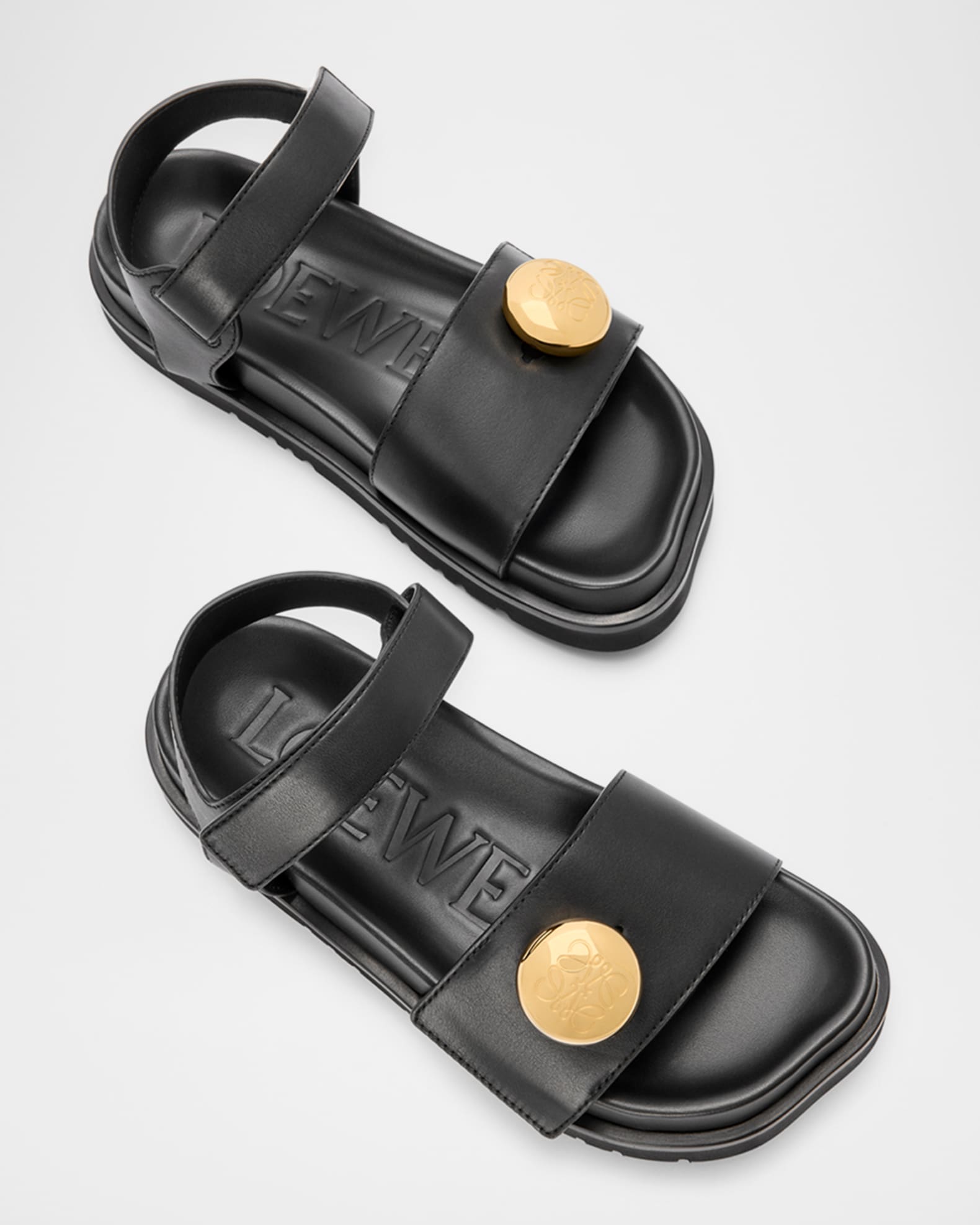 【関税&送料込】Loewe Pebble Flat Sandals In Smooth Leather LOEWE Pebble embellished leather slides | NET-A-PORTER