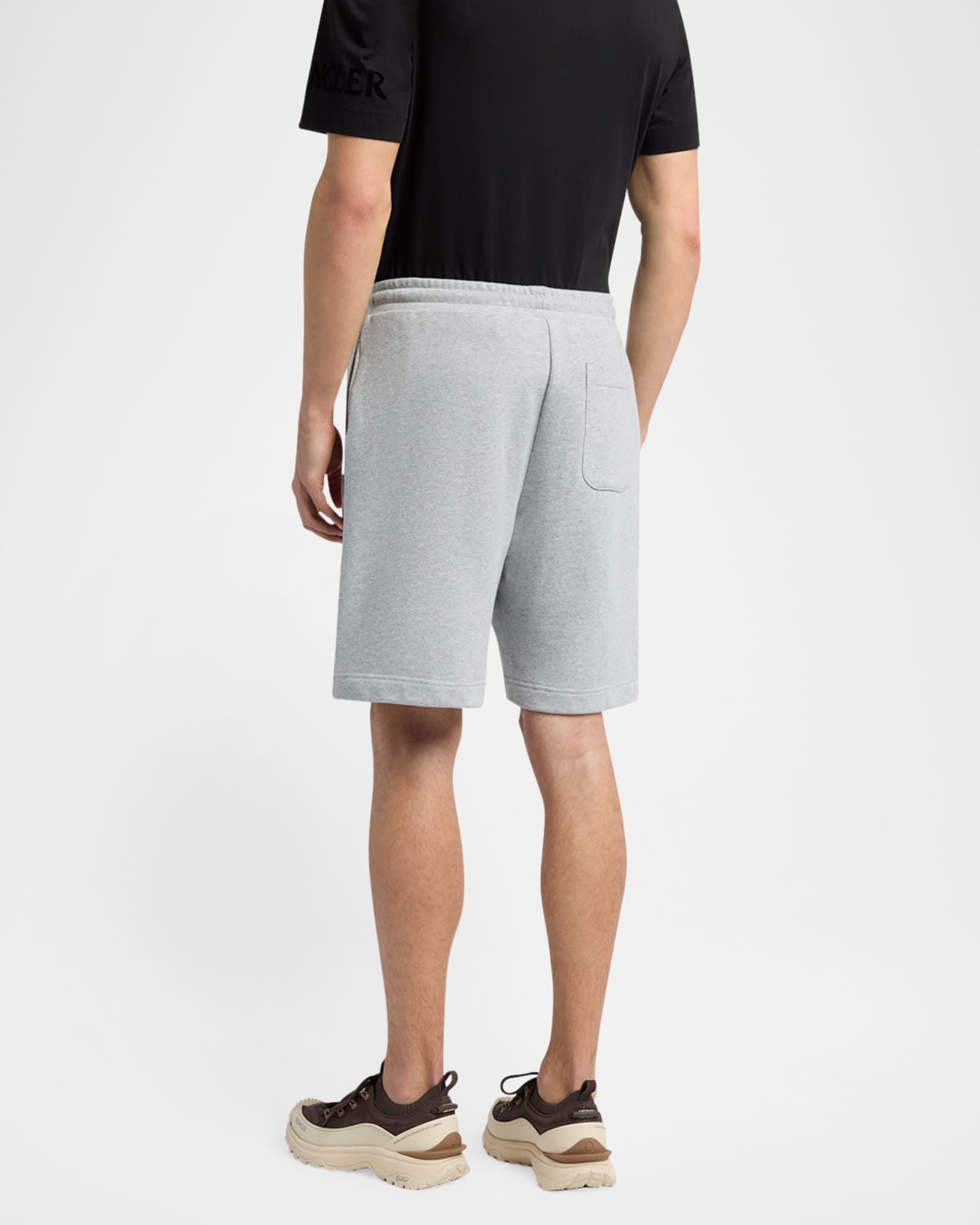 【関税&送料込】Moncler Shorts Moncler drawstring-waist Shorts | Black | FARFETCH