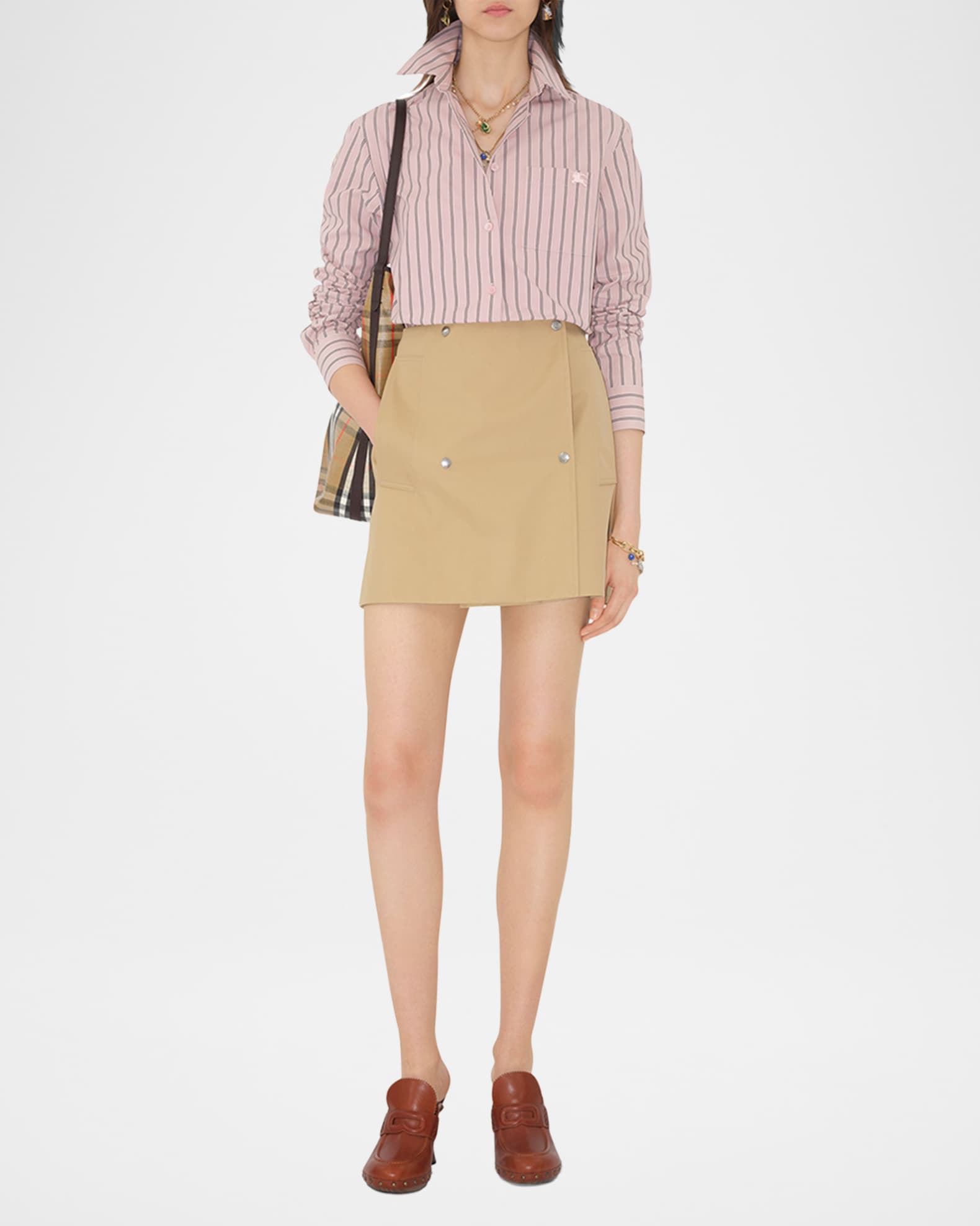 【関税＆送料込み】Burberry Skirt With Buttons $_12.JPG?set_id=880000500F