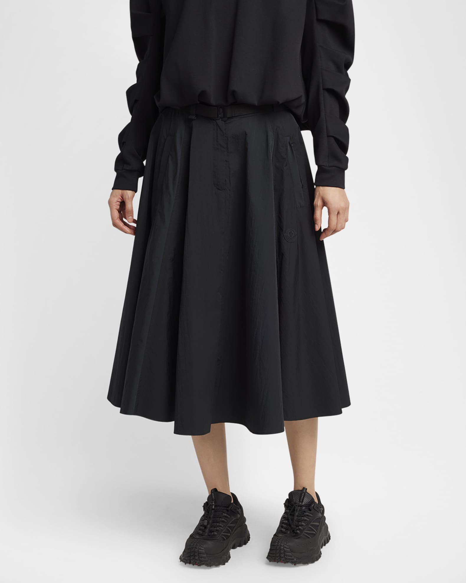 ワンピース MONCLER Women Mid Skirts J20938I00010 BLACK Moncler Belted Midi Skirt | Neiman Marcus