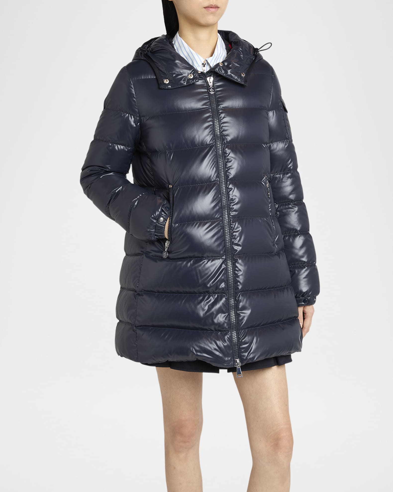 洗練【MONCLER】Courcelles フード付き ミドル ダウンジャケット Moncler Courcelles Long Hooded Down Puffer Coat | Neiman Marcus