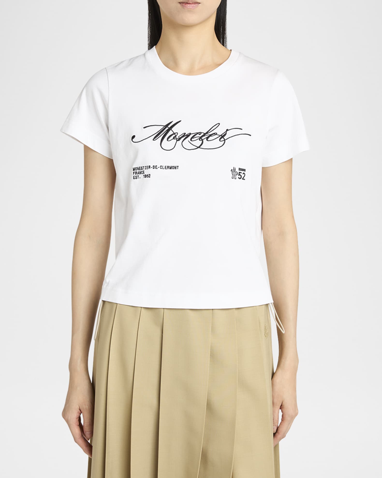 Tシャツ・カットソー MONCLER Cotton t-shirt with embroidery Moncler Cotton Logo Embroidered T-Shirt | Harrods US